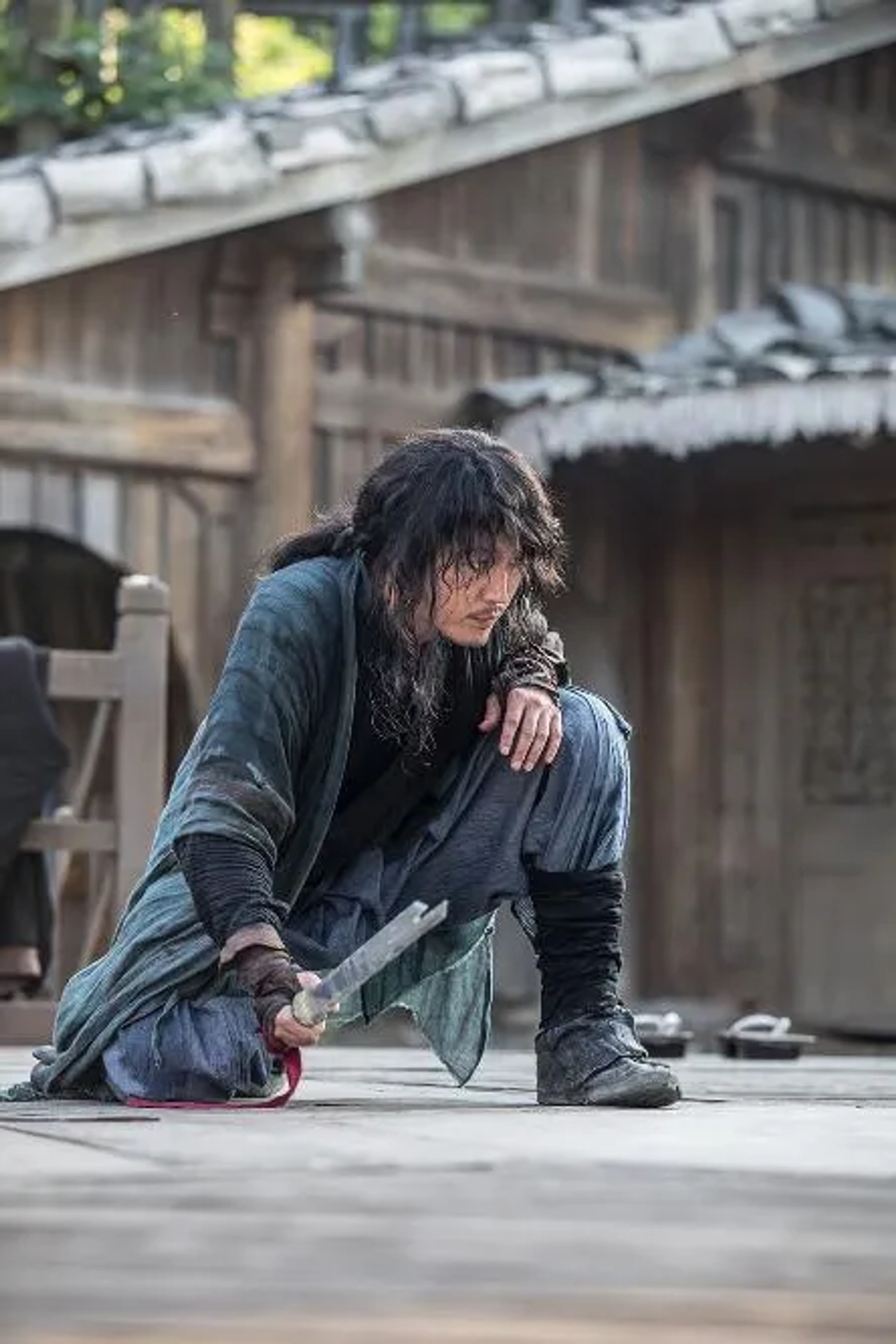 Jang Hyuk in The Swordsman (2020)