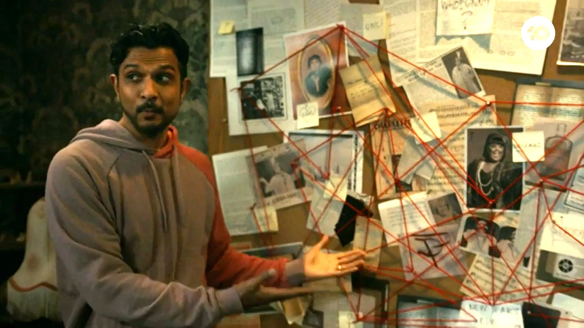 Utkarsh Ambudkar in Ghosts (2021)