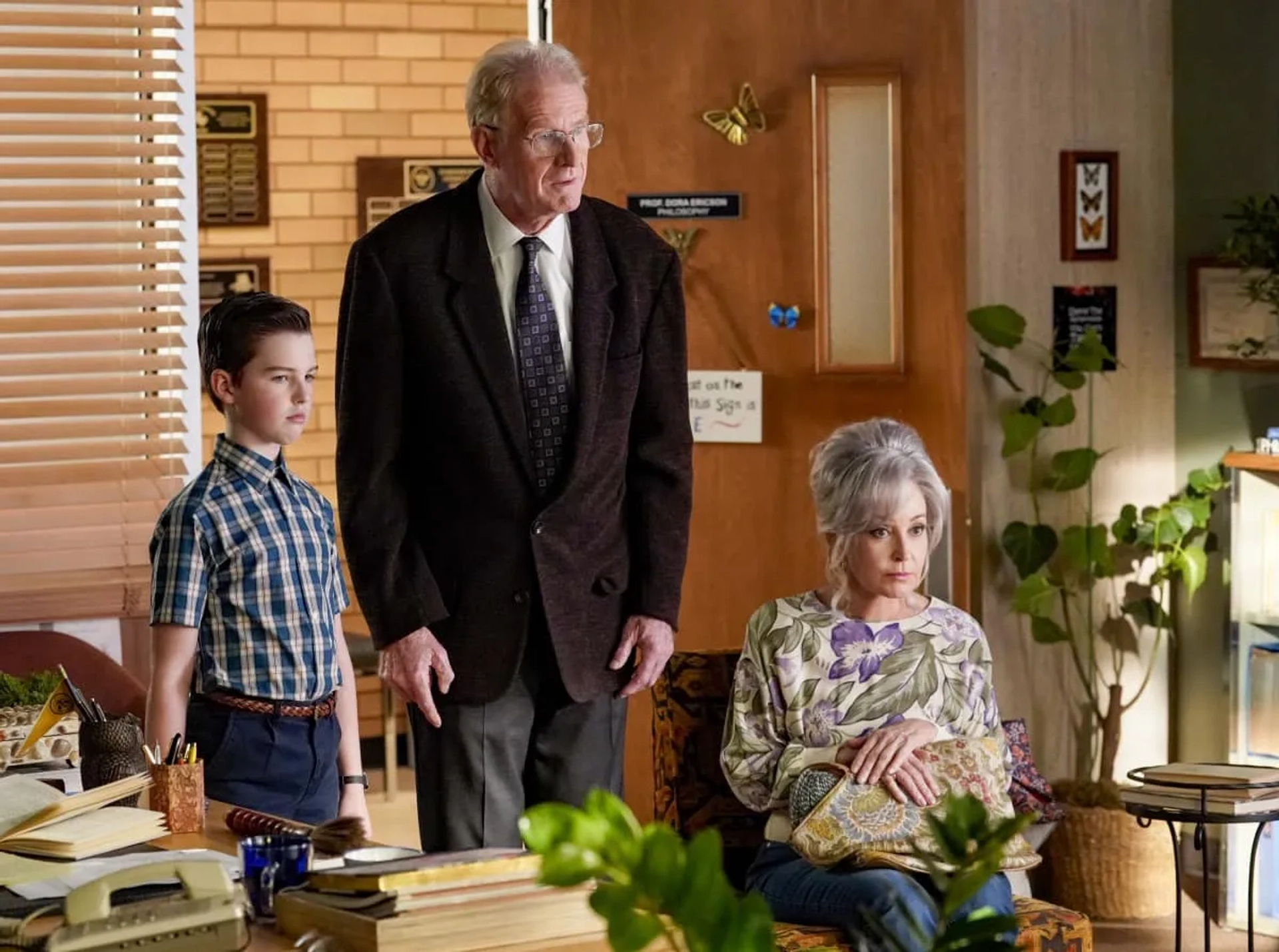 Ed Begley Jr., Annie Potts, and Iain Armitage in Young Sheldon: An Existential Crisis and a Bear That Makes Bubbles (2021)