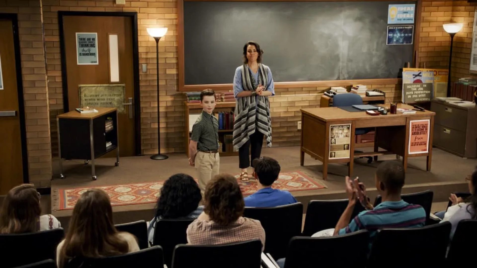 Melanie Lynskey and Iain Armitage in Young Sheldon: A Philosophy Class and Worms That Can Chase You (2021)