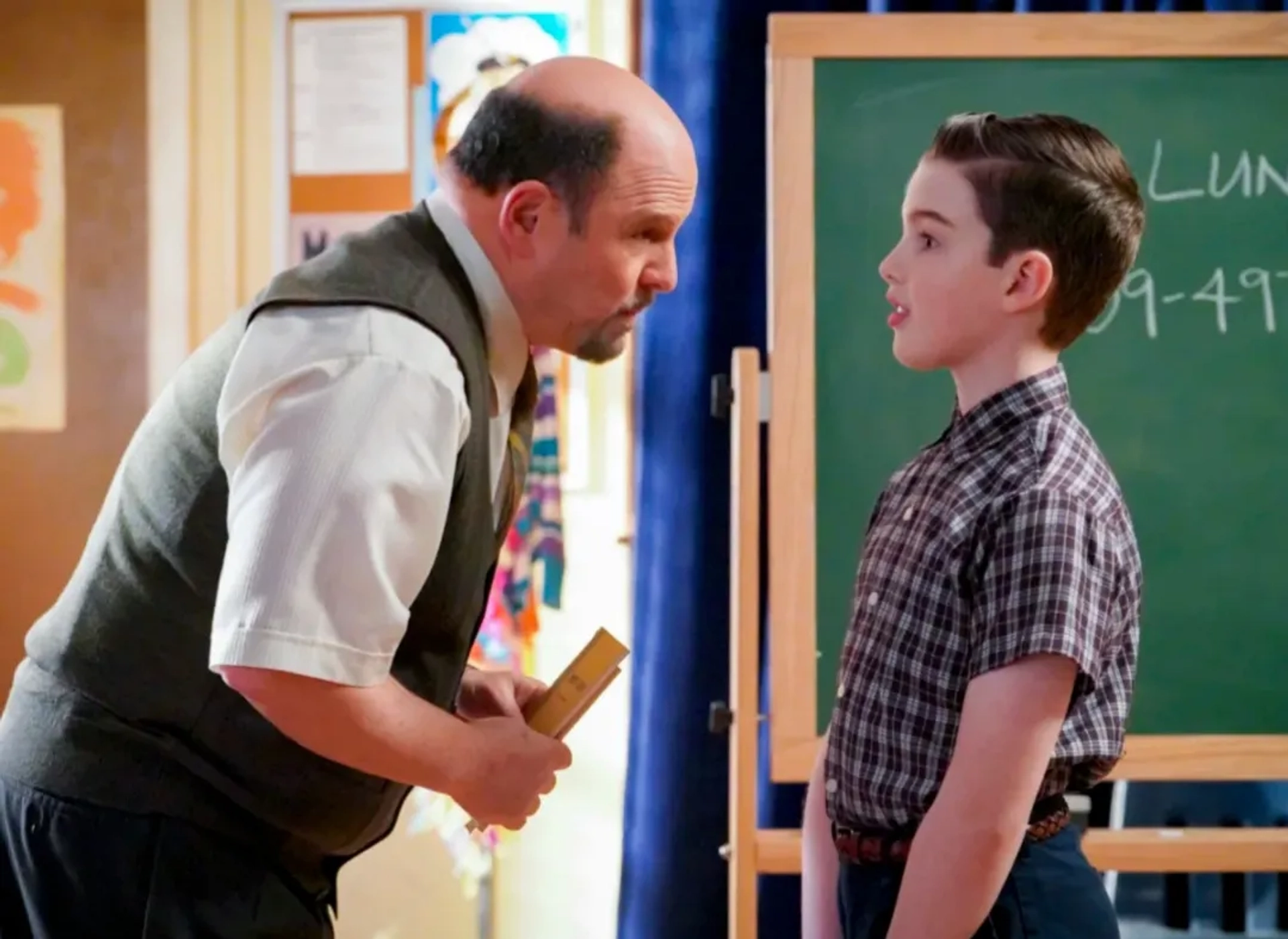 Jason Alexander and Iain Armitage in Young Sheldon: A House for Sale and Serious Woman Stuff (2020)