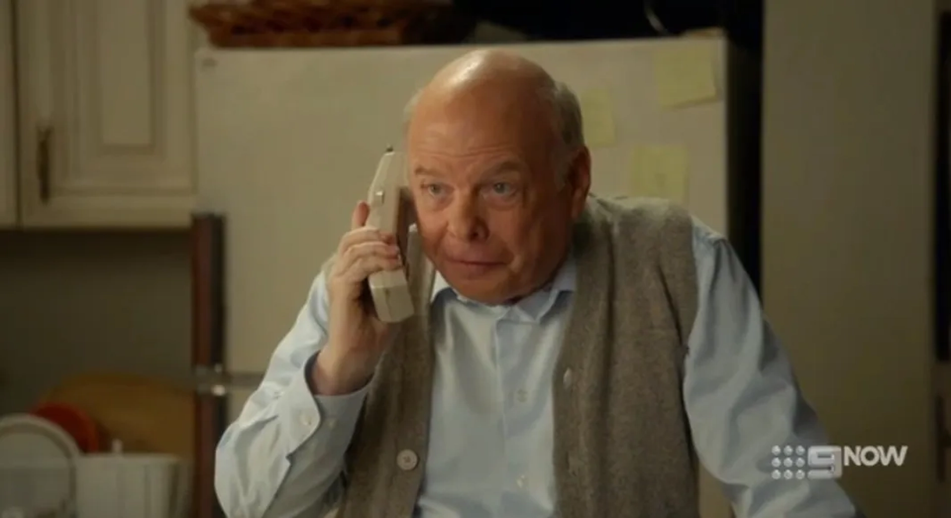 Wallace Shawn in Young Sheldon: Pongo Pygmaeus and a Culture that Encourages Spitting (2019)