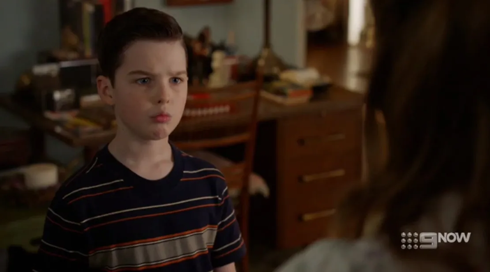 Iain Armitage in Young Sheldon: A Pineapple and the Bosom of Male Friendship (2019)