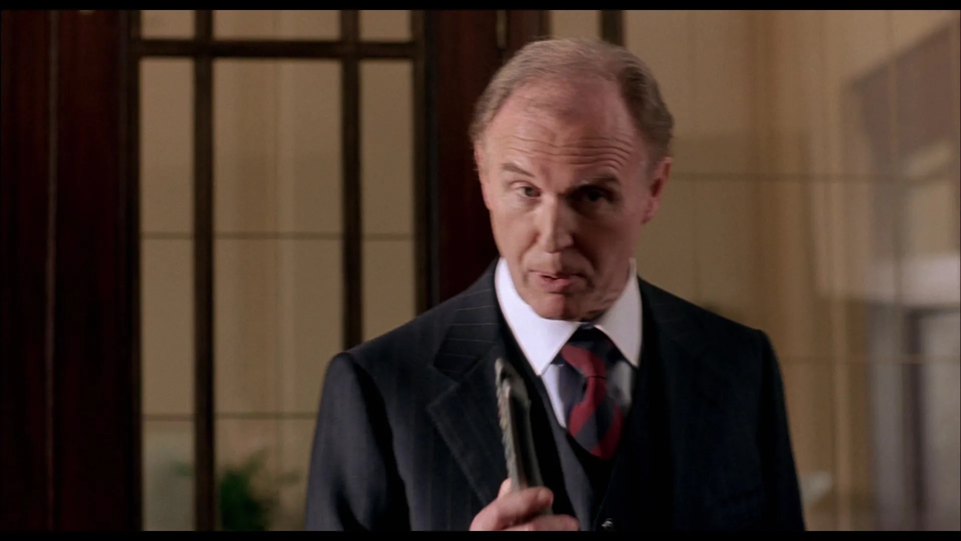 Tim Pigott-Smith in Johnny English (2003)