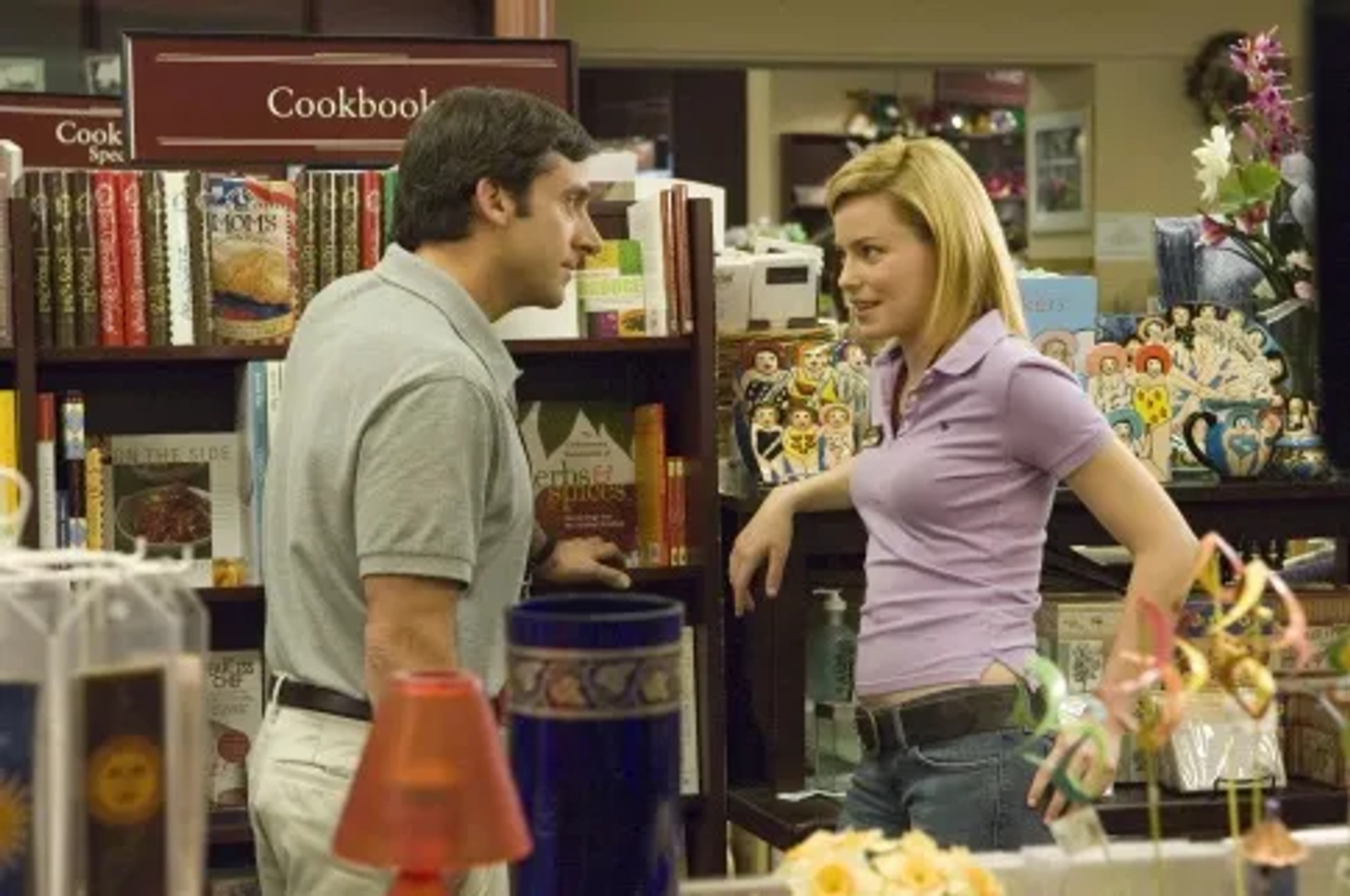 Elizabeth Banks and Steve Carell in The 40-Year-Old Virgin (2005)