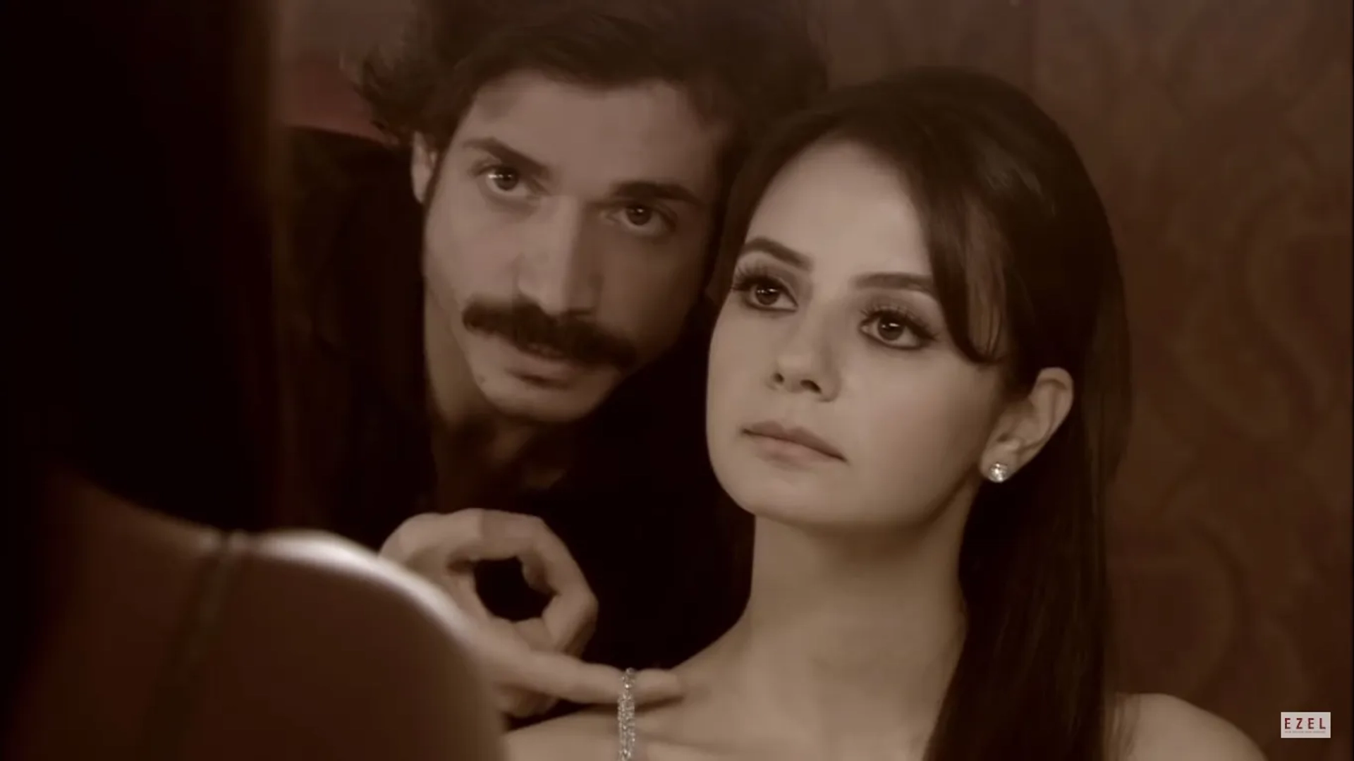 Zeynep Köse and Cahit Gök in Ezel (2009)