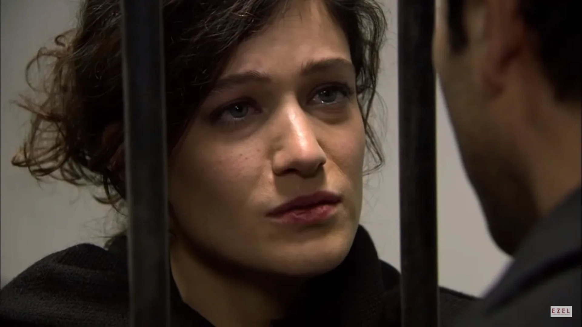 Berrak Tüzünataç in Ezel (2009)