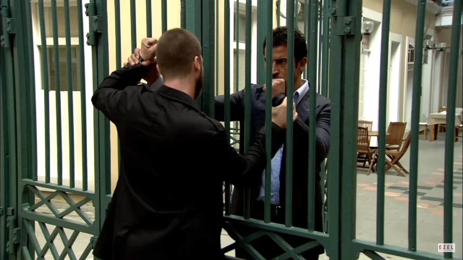 Kenan Imirzalioglu and Kivanç Tatlitug in Ezel (2009)