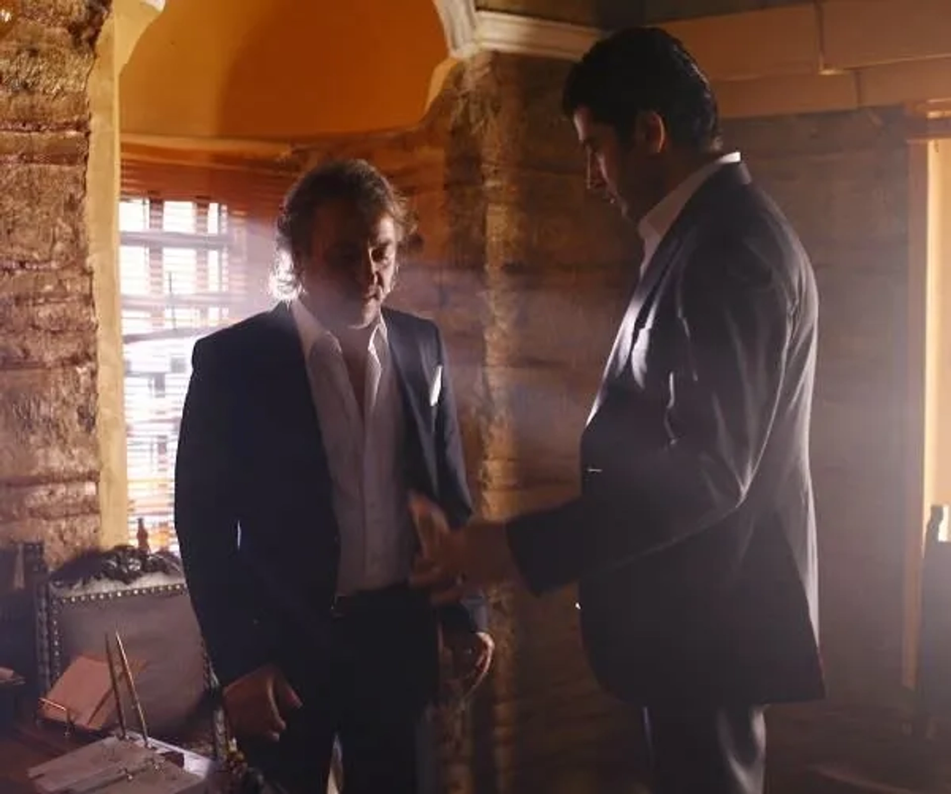 Kenan Imirzalioglu and Baris Falay in Ezel (2009)