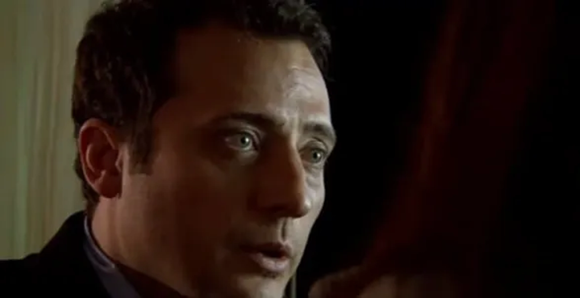 Yigit Özsener in Ezel (2009)