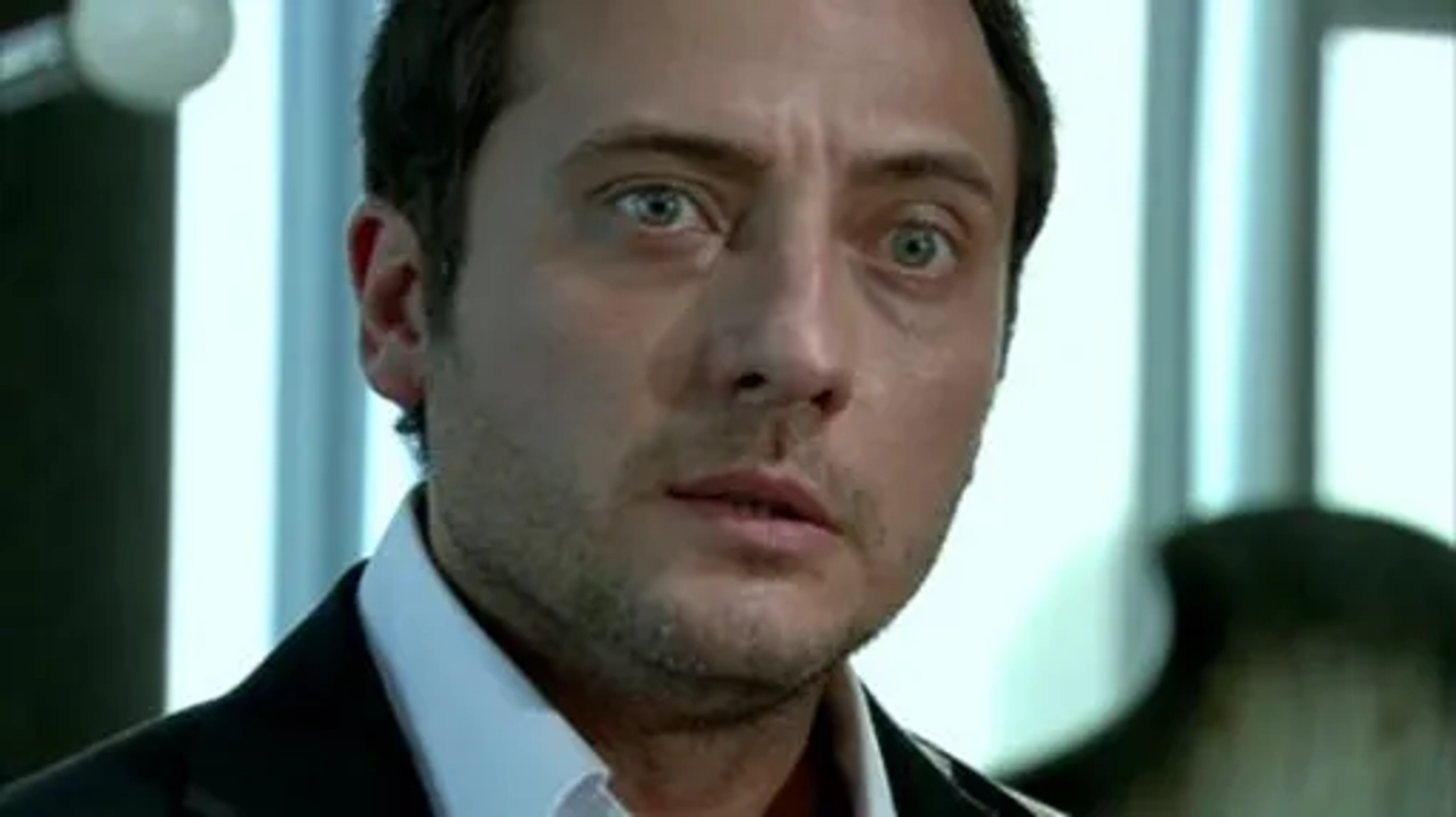 Yigit Özsener in Ezel (2009)