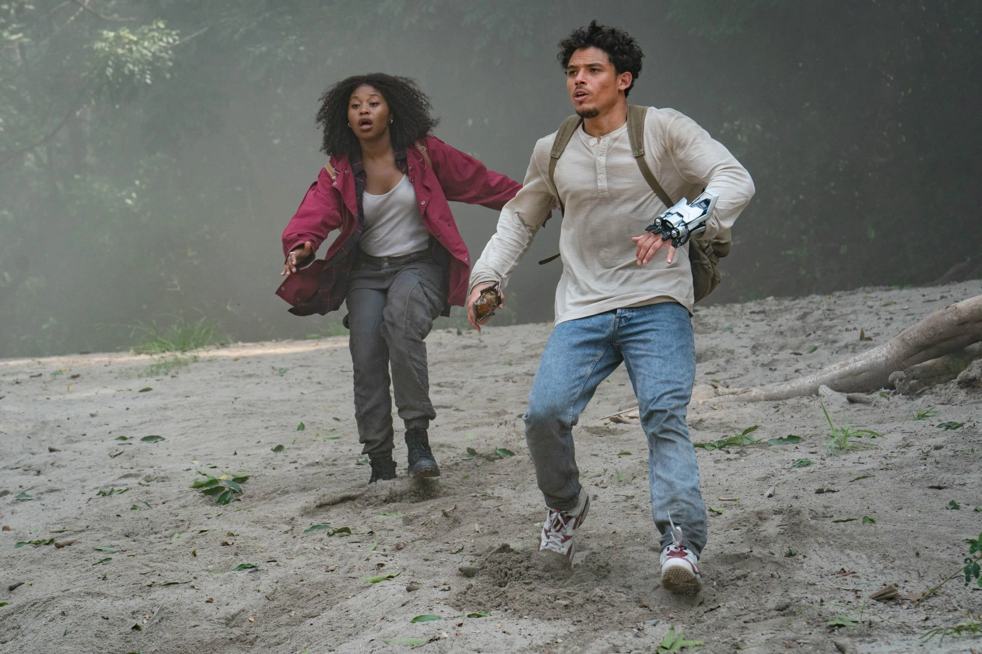 Dominique Fishback and Anthony Ramos in Transformers: Rise of the Beasts (2023)