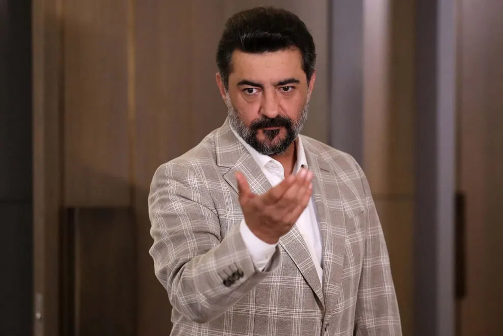 Celil Nalçakan in My Siblings (2021)