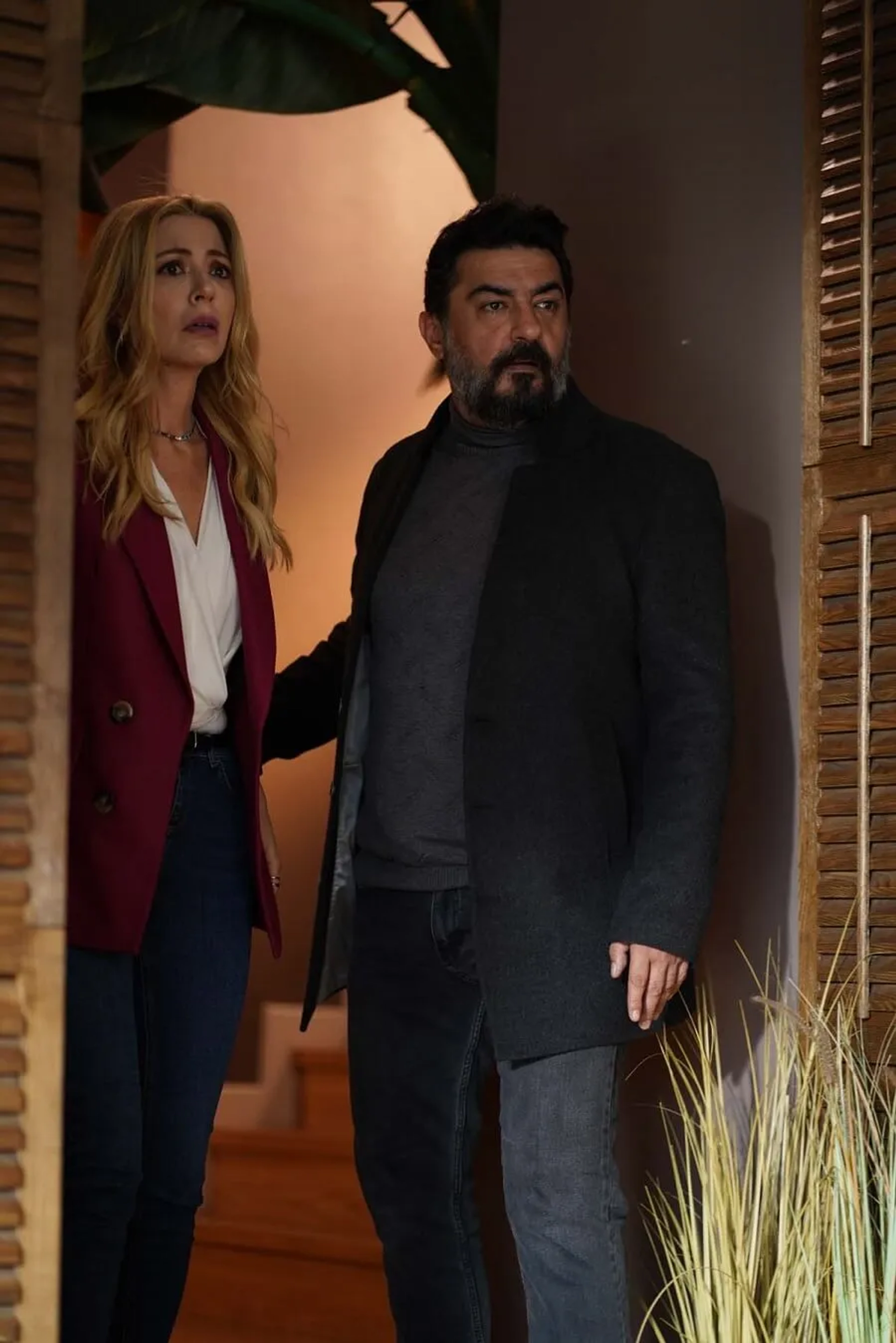 Simge Selçuk and Celil Nalçakan in My Siblings (2021)