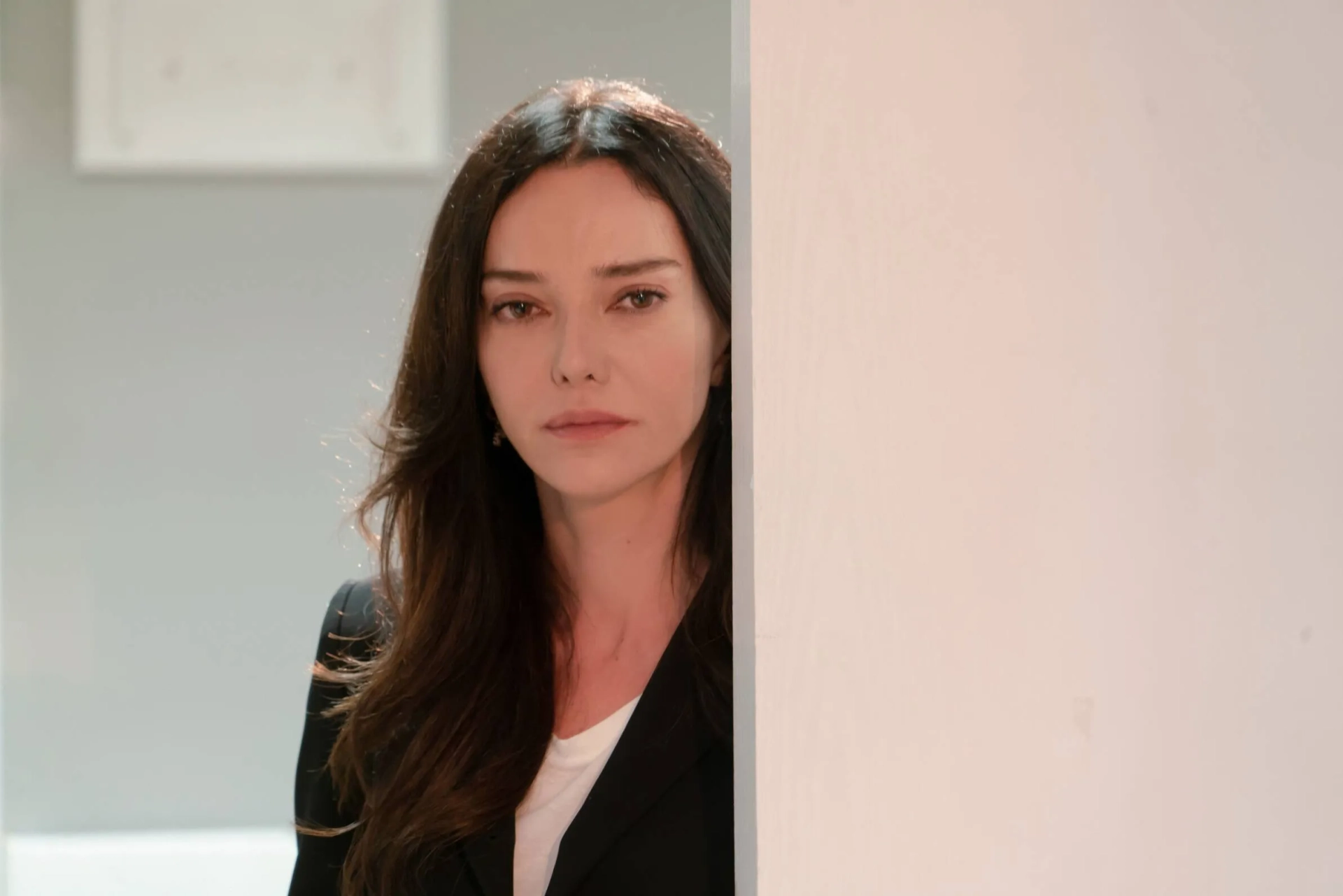 Hande Ataizi in Chrysalis (2021)