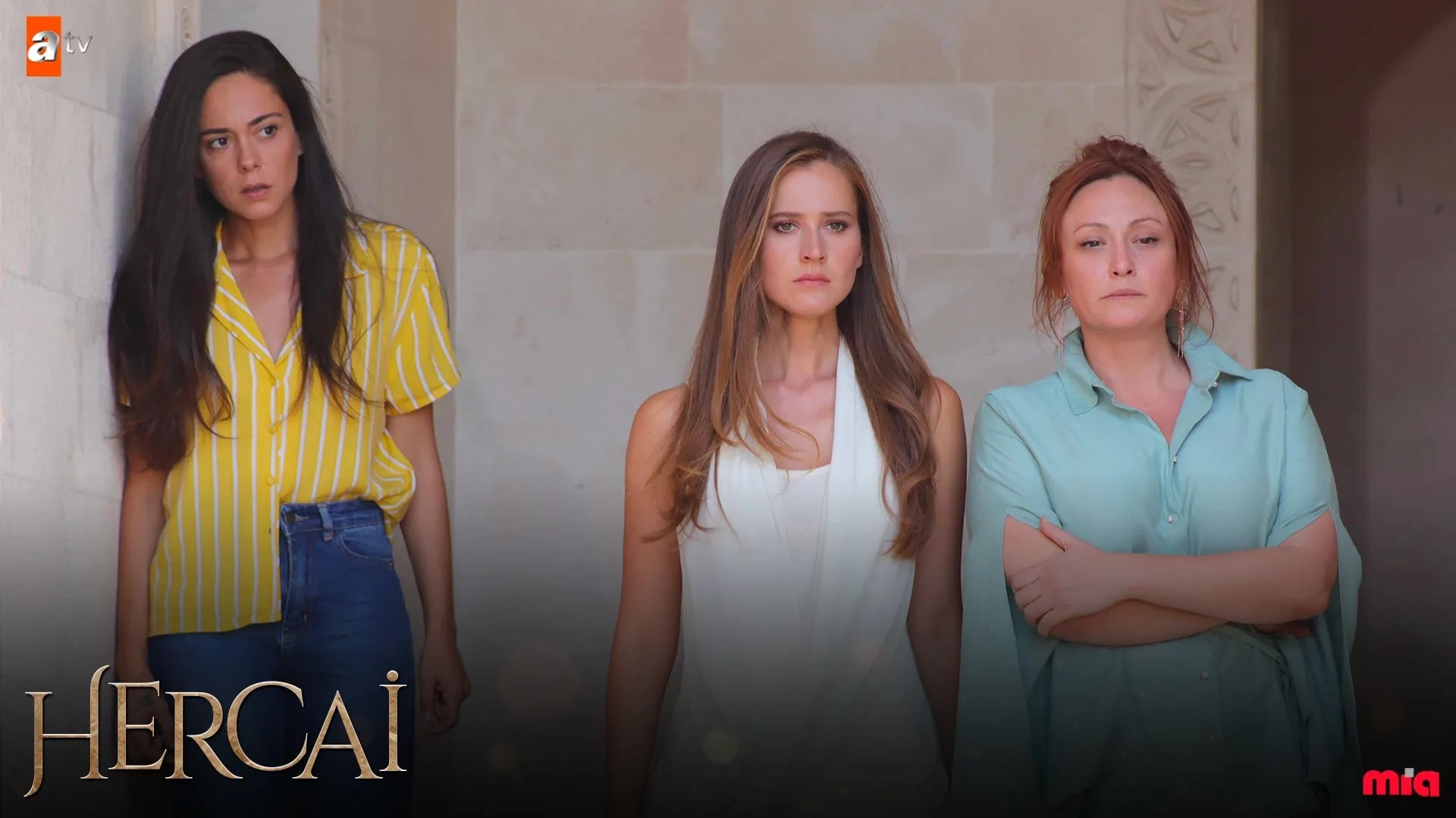 Duygu Yetis, Gülçin Santircioglu, and Oya Unustasi in Hercai: 14.Bölüm (2019)