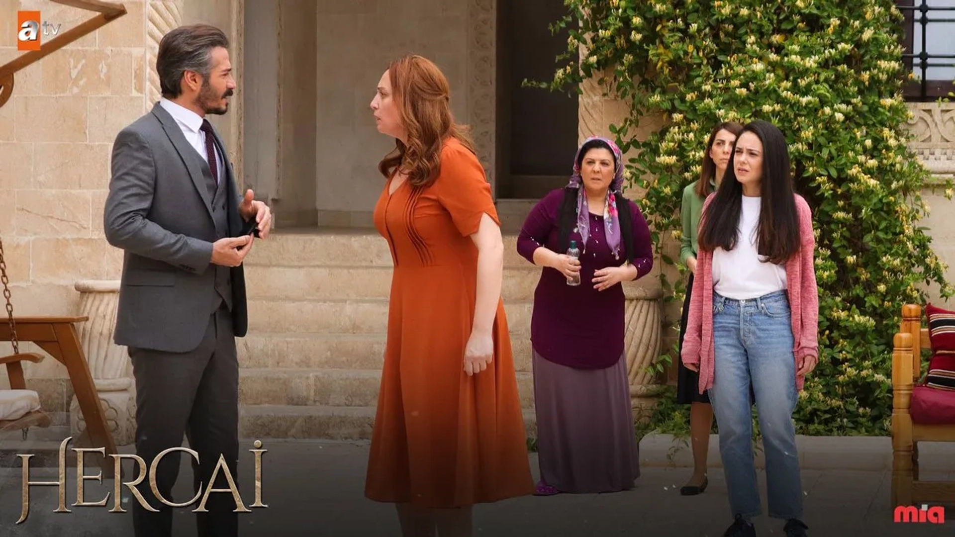 Duygu Yetis, Gülçin Santircioglu, Eylem Tanriver, Cahit Gök, and Aydan Tas in Hercai: 12.Bölüm (2019)