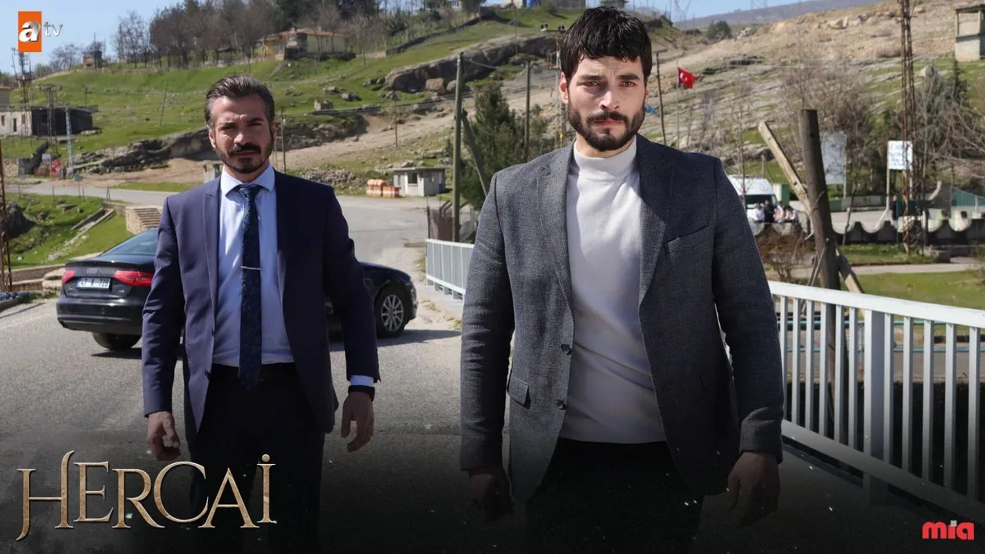 Cahit Gök and Akin Akinözü in Hercai (2019)