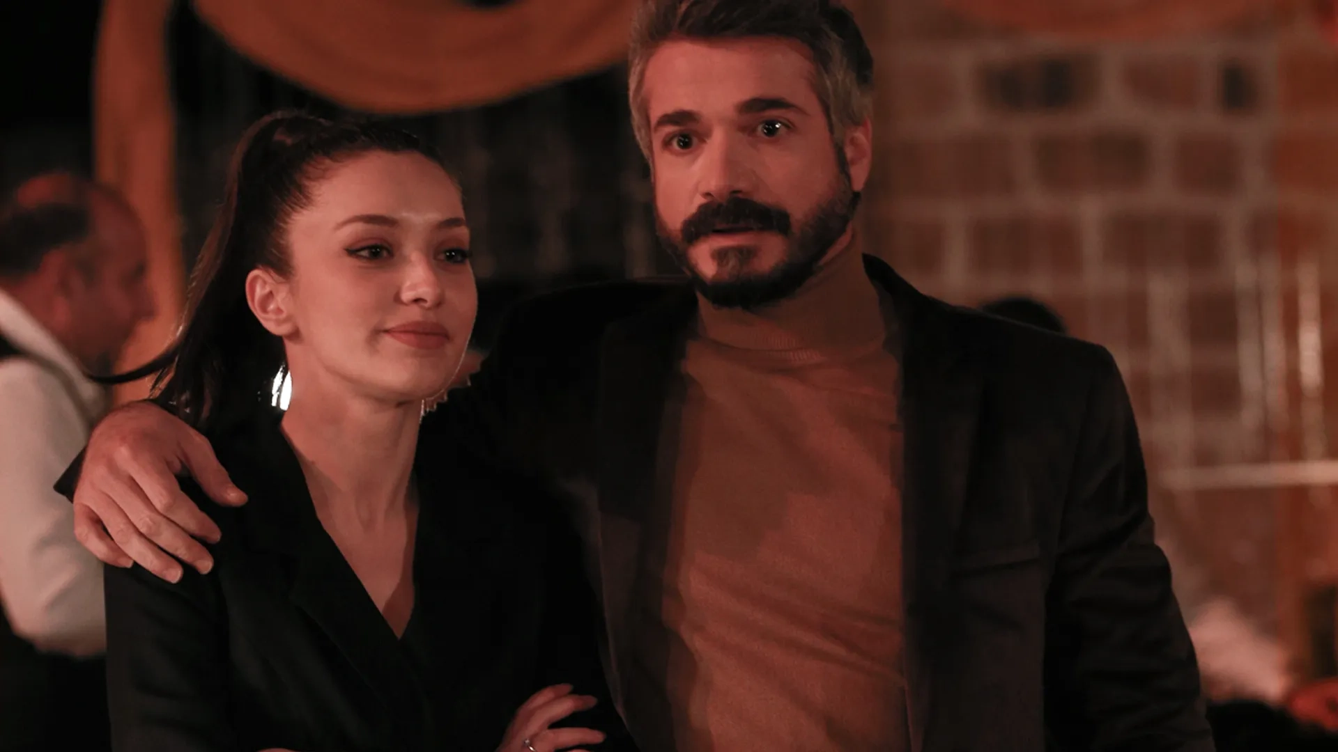 Dilaray Yesilyaprak and Cahit Gök in Hercai: 62.Bölüm (2021)