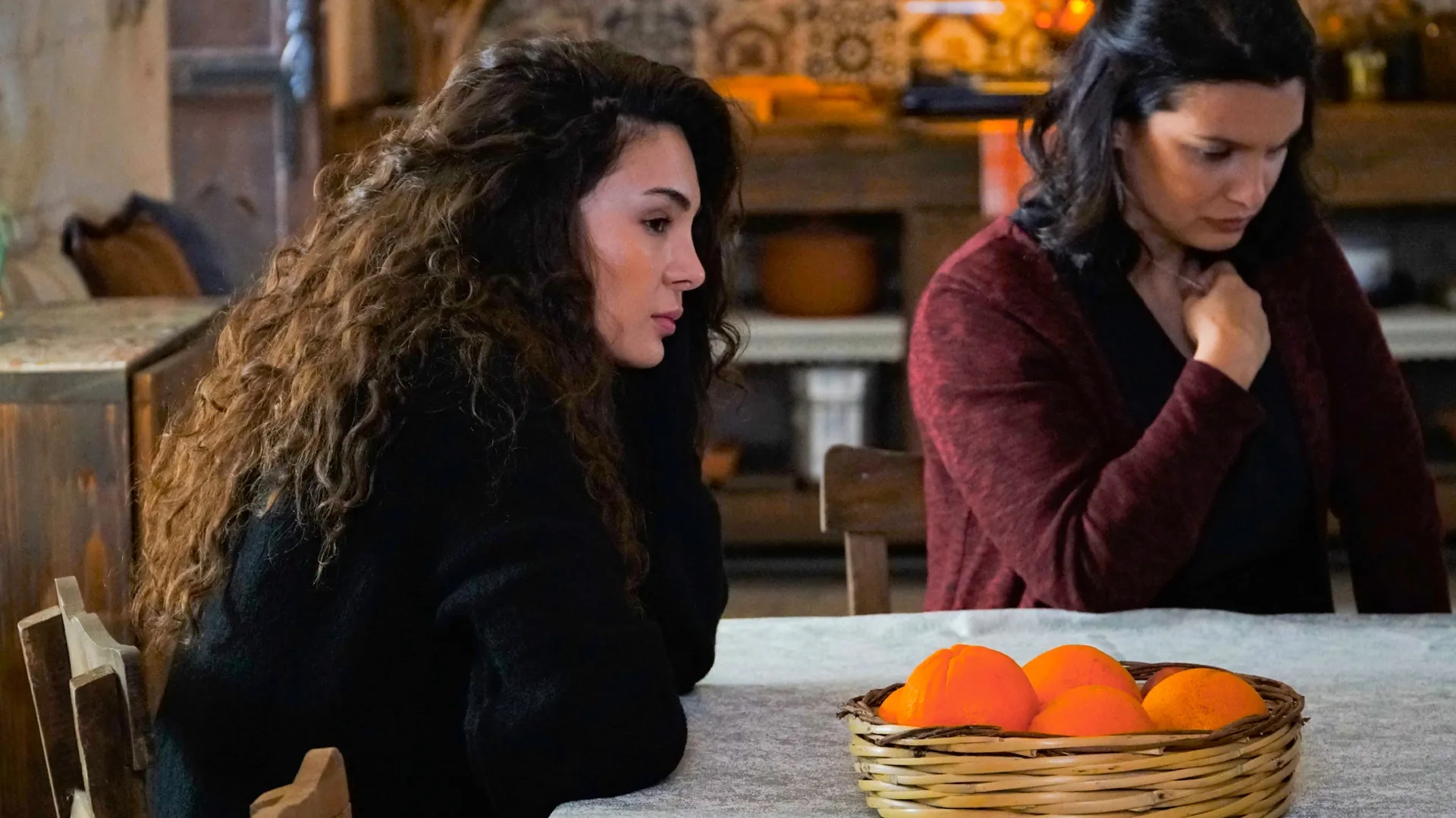 Feride Çetin and Ebru Sahin in Hercai: 56.Bölüm (2021)