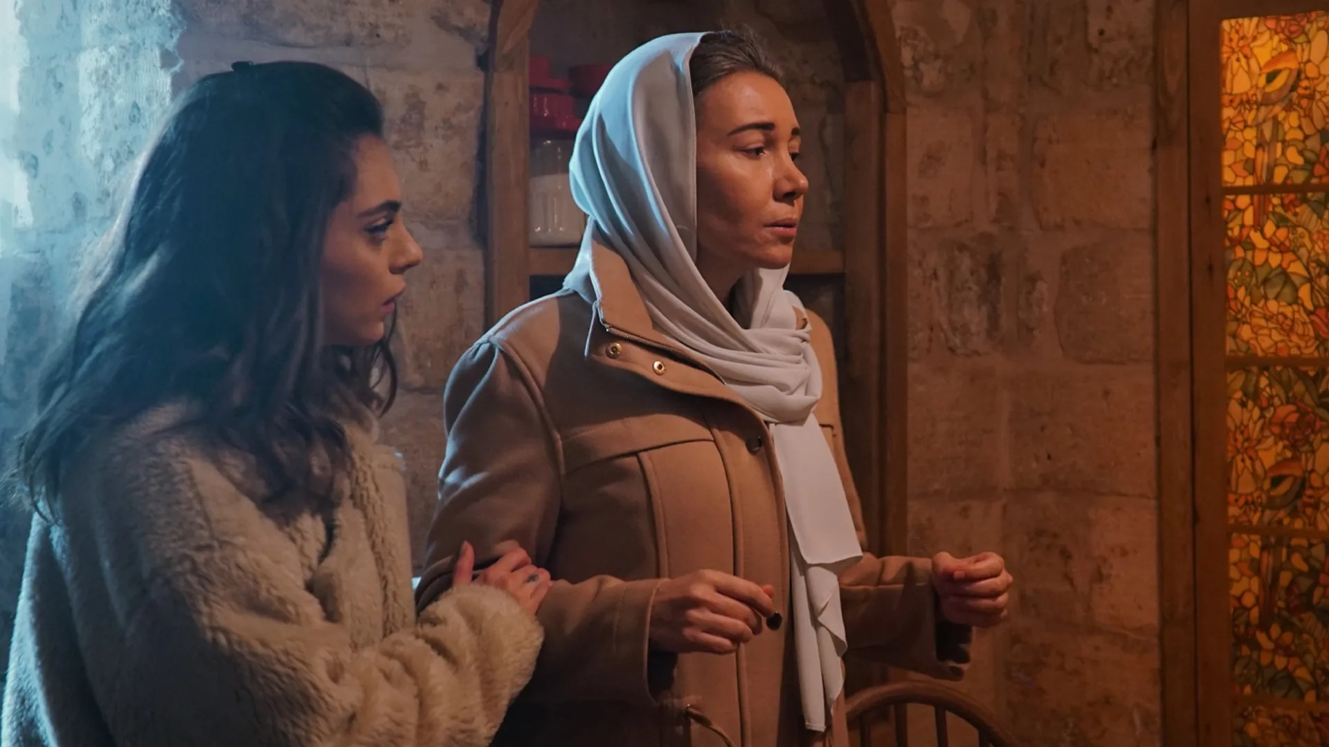 Aysun Metiner and Sera Kutlubey in Hercai: 58.Bölüm (2021)