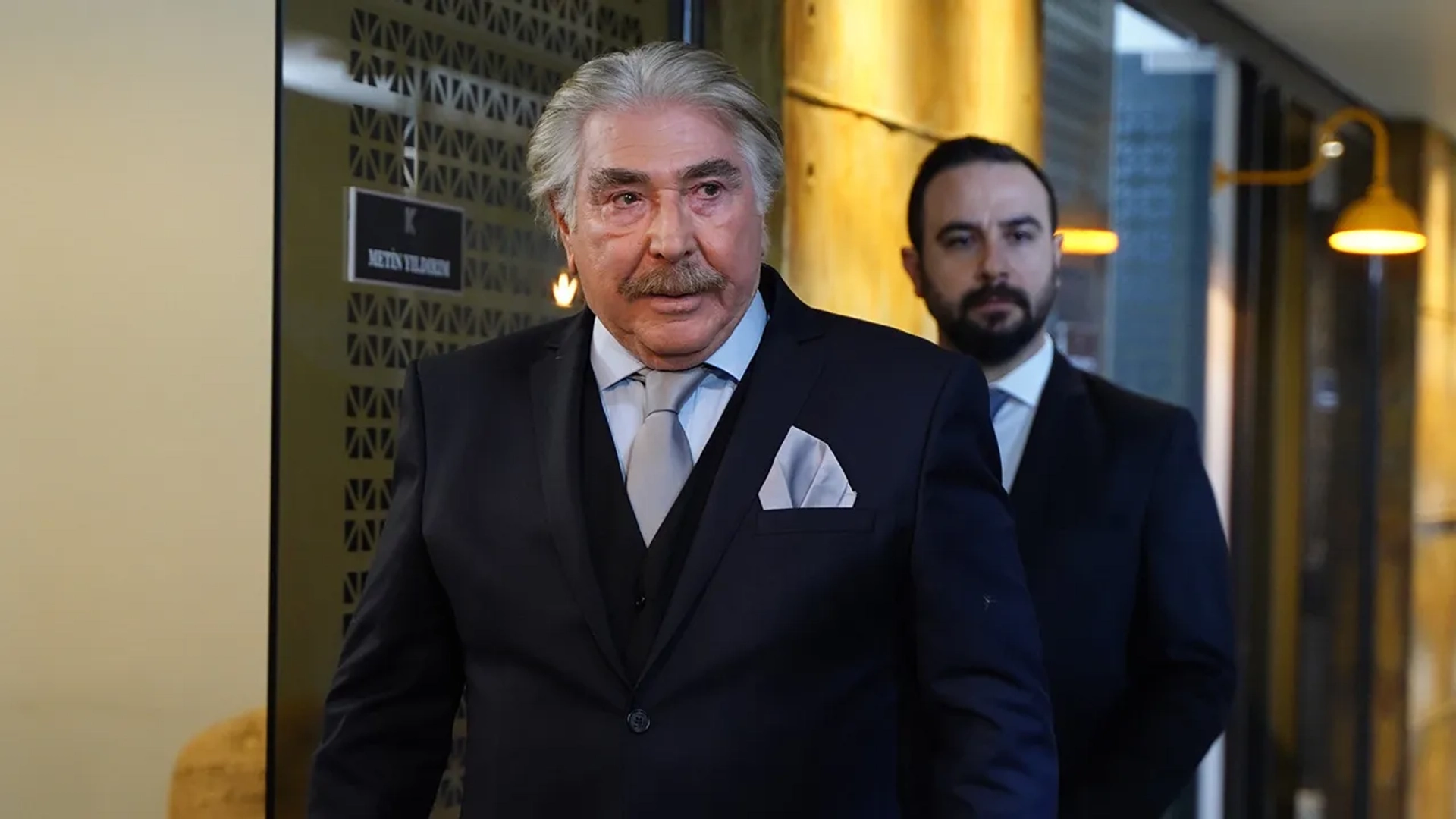 Erdal Özyagcilar and Bahtiyar Memili in Forbidden Apple: Episode #4.13 (2020)