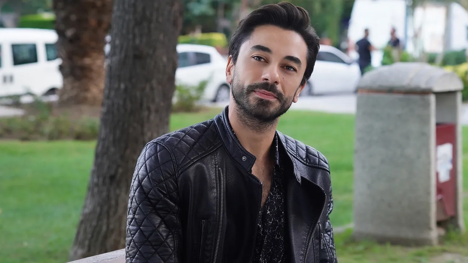 Gökhan Alkan in Forbidden Apple: Episode #4.10 (2020)