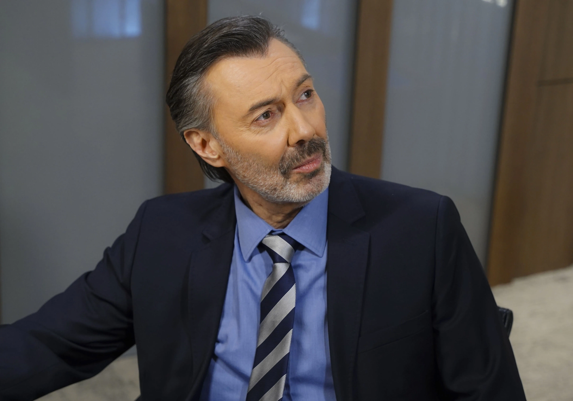 Hakan Karahan in Forbidden Apple: Episode #3.22 (2020)