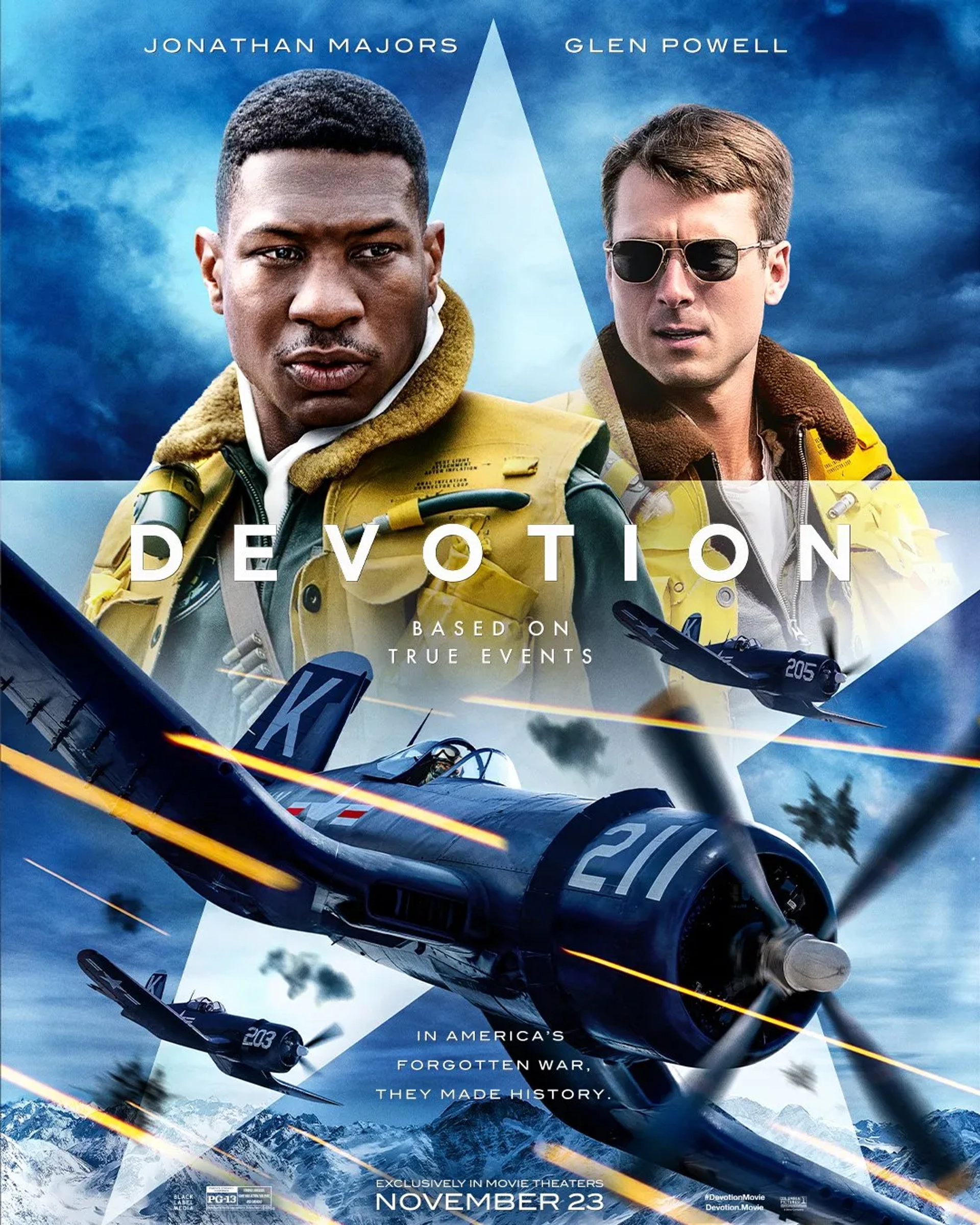 Glen Powell and Jonathan Majors in Devotion (2022)