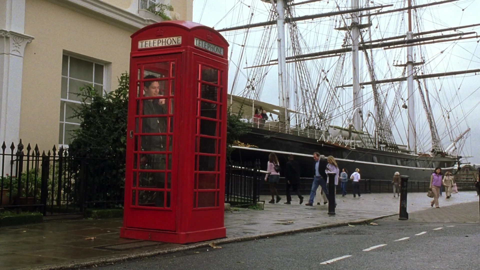 Oliver James in What a Girl Wants (2003)