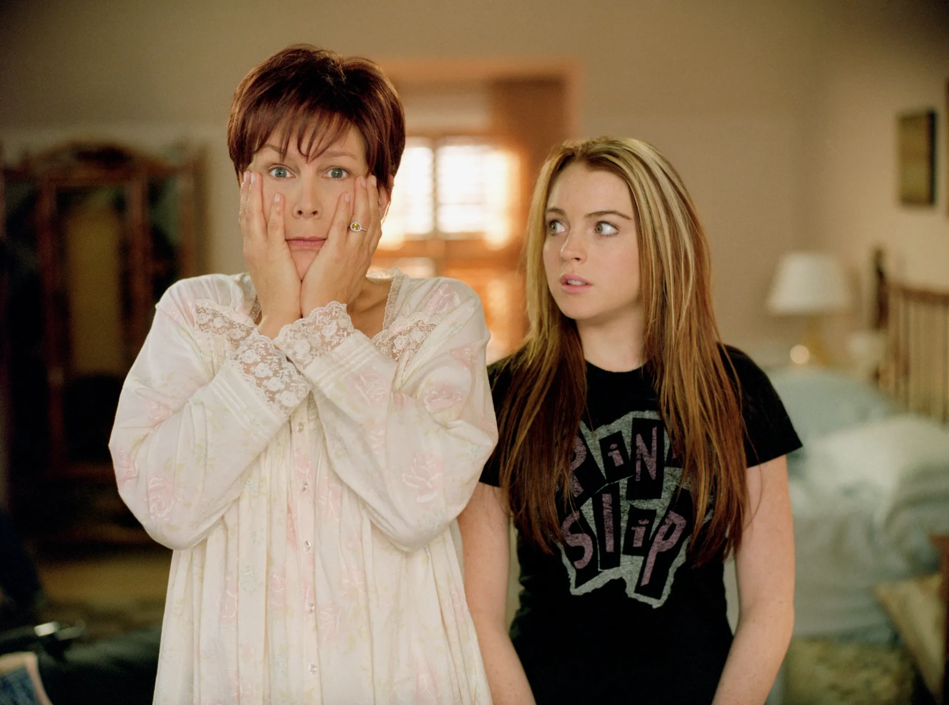 Jamie Lee Curtis and Lindsay Lohan in Freaky Friday (2003)