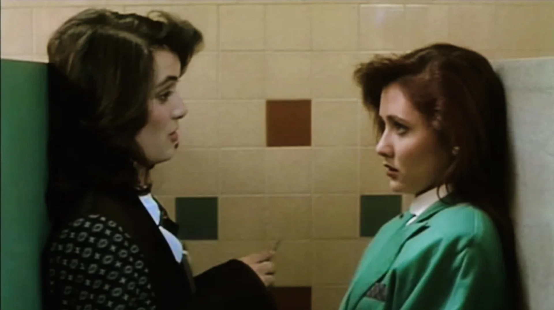 Winona Ryder and Shannen Doherty in Heathers (1988)