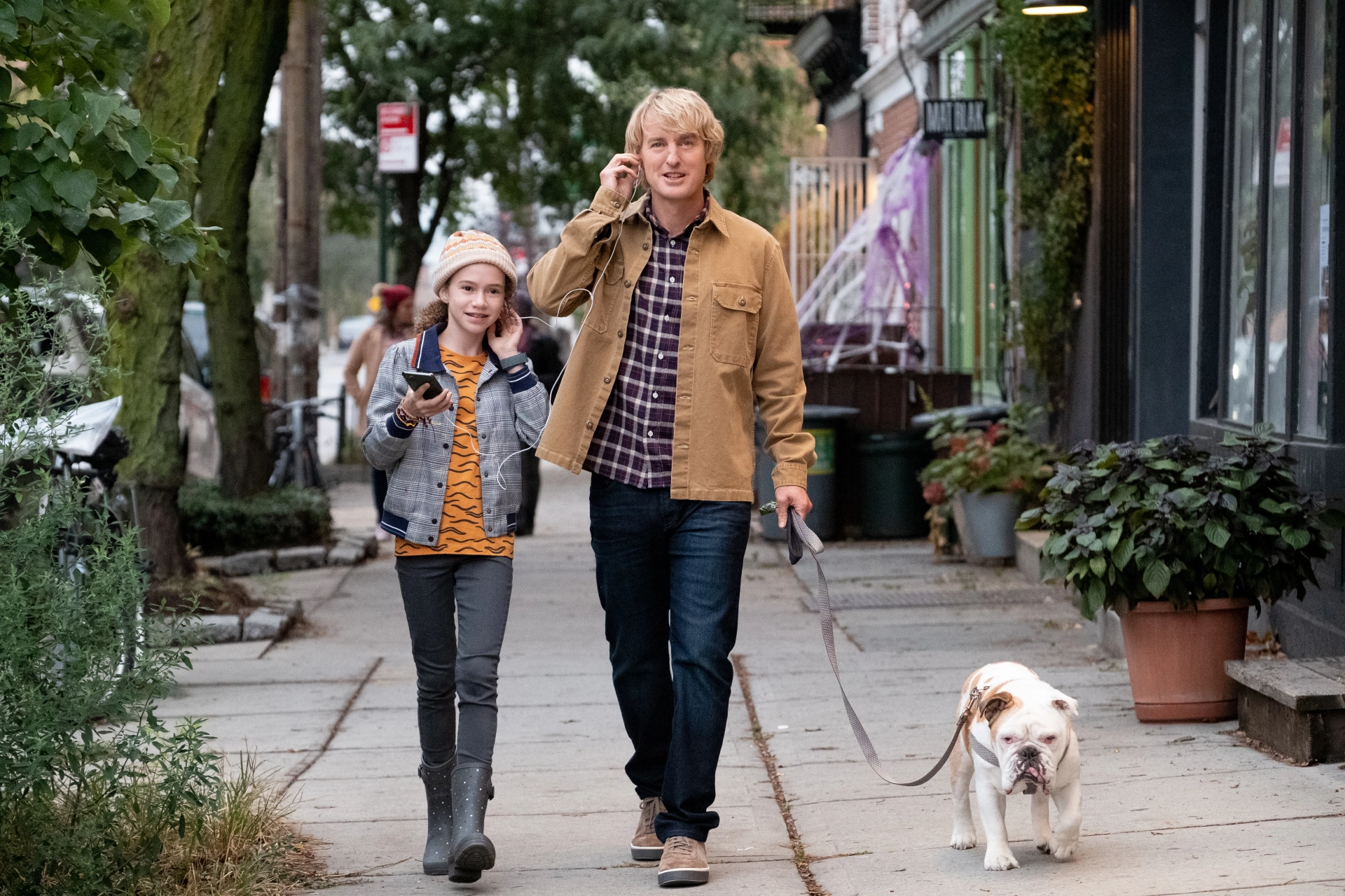 Chloe Coleman & Owen Wilson in MARRY ME 2022