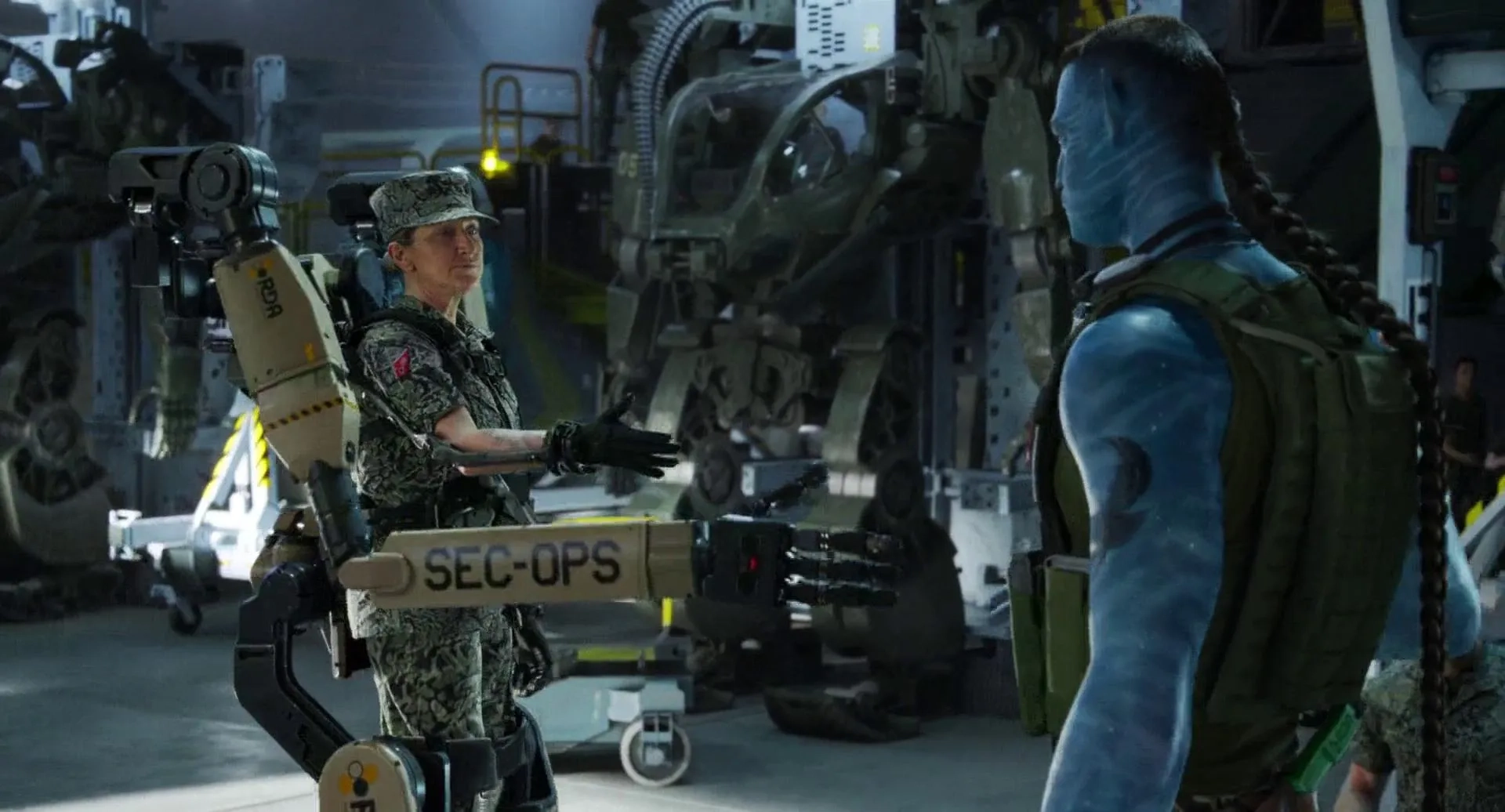 Stephen Lang and Edie Falco in Avatar: The Way of Water (2022)