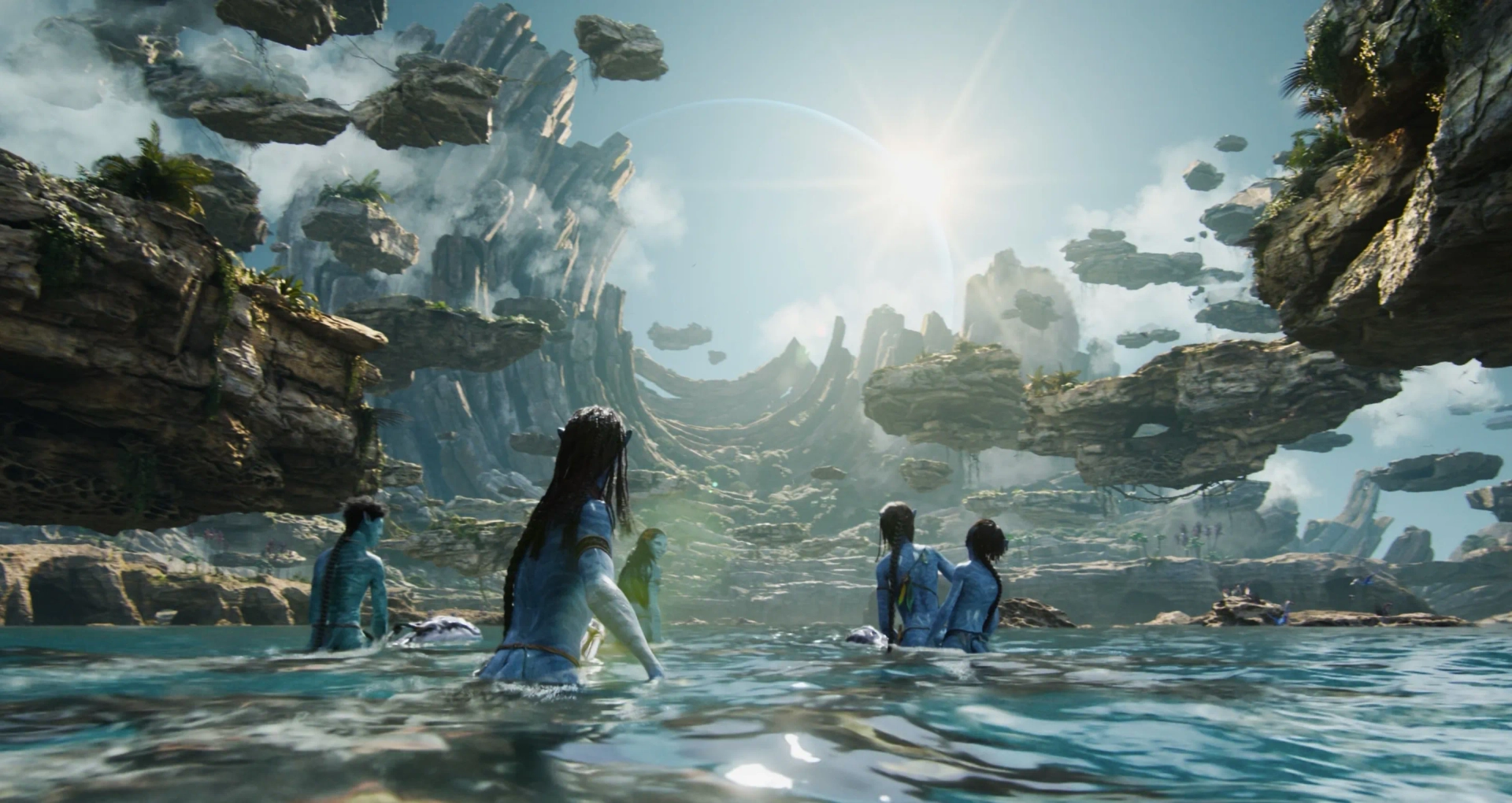 Sigourney Weaver, Duane Evans Jr., Jamie Flatters, and Trinity Jo-Li Bliss in Avatar: The Way of Water (2022)