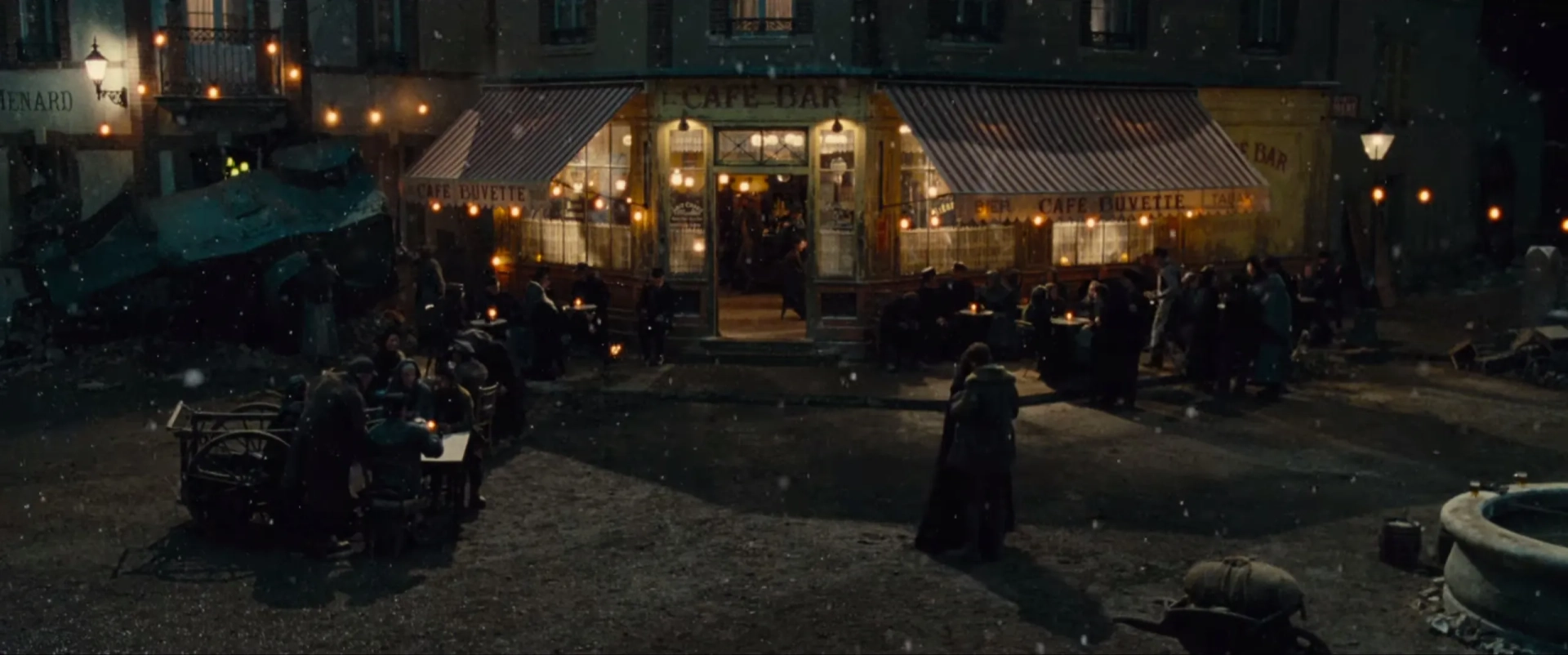 Chris Pine and Gal Gadot in Wonder Woman (2017)