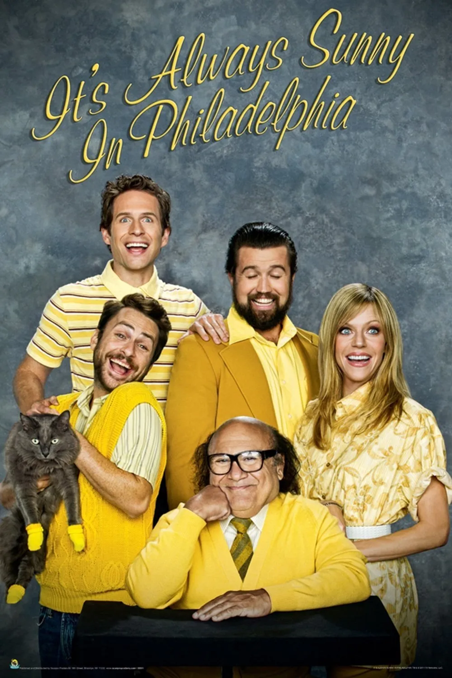 Danny DeVito, Charlie Day, Rob McElhenney, Kaitlin Olson, and Glenn Howerton in It's Always Sunny in Philadelphia (2005)