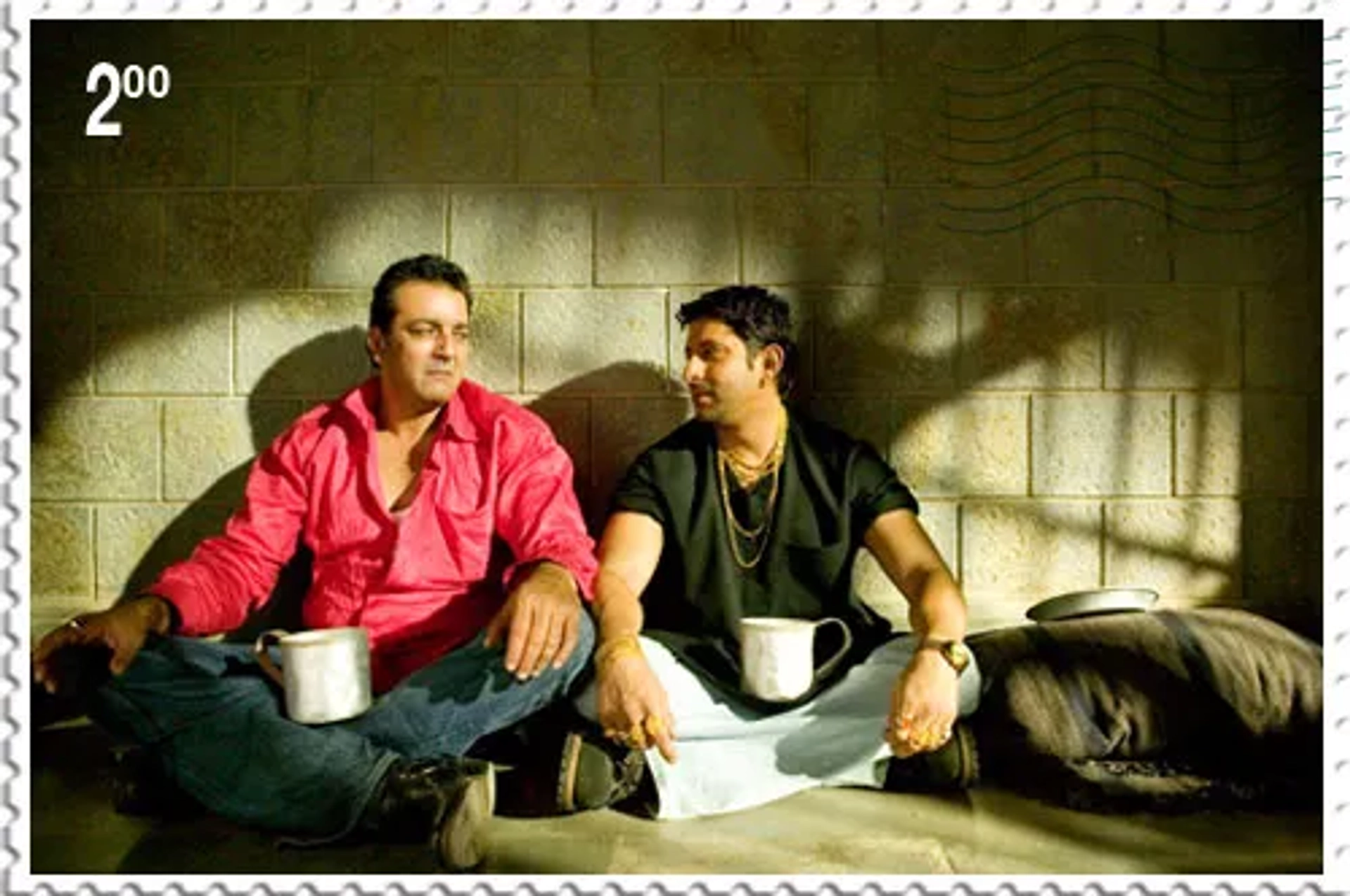 Sanjay Dutt and Arshad Warsi in Carry On, Munna Bhai (2006)