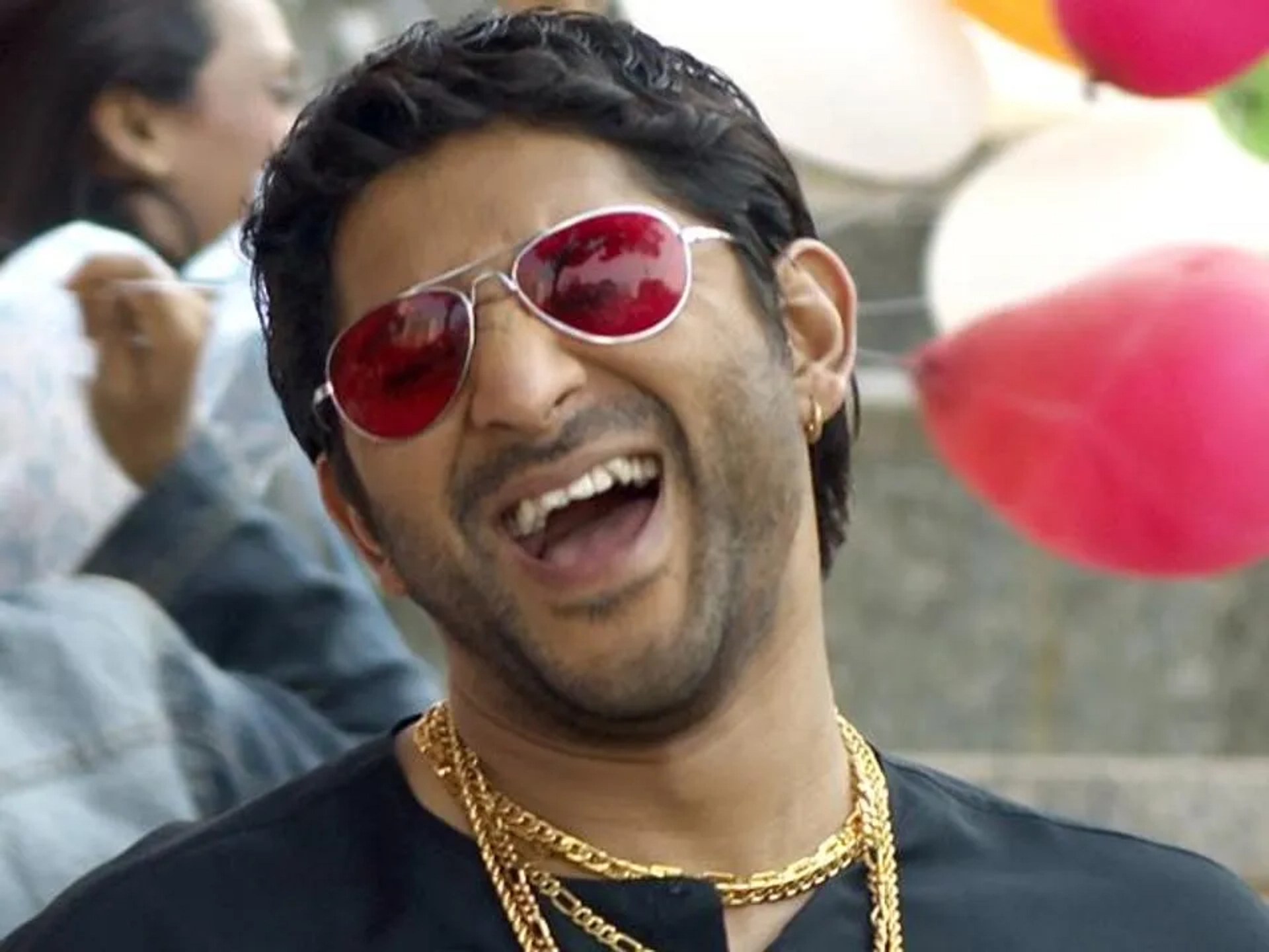 Arshad Warsi in Carry On, Munna Bhai (2006)