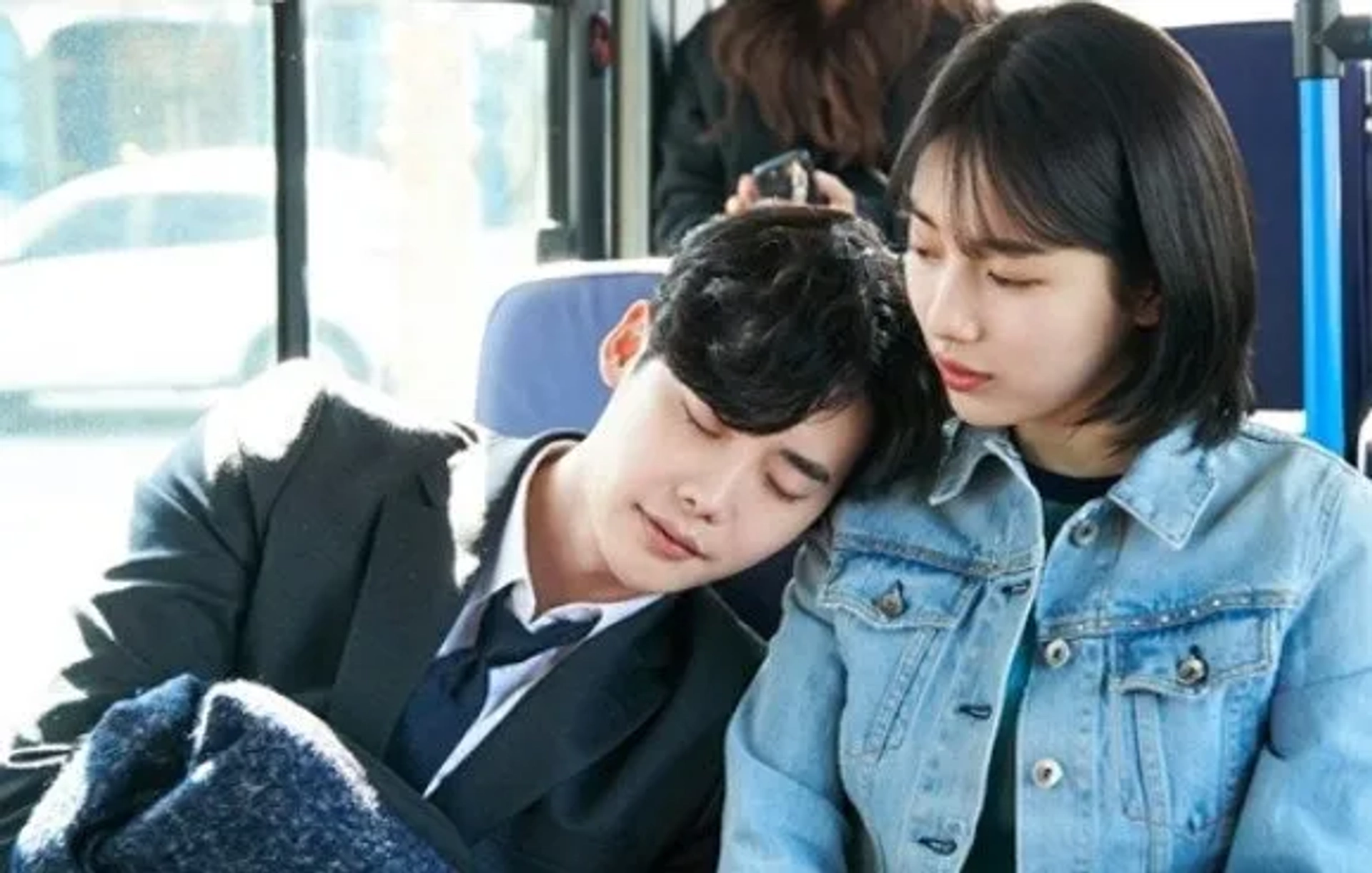 Lee Jong-Suk and Bae Suzy in While You Were Sleeping (2017)