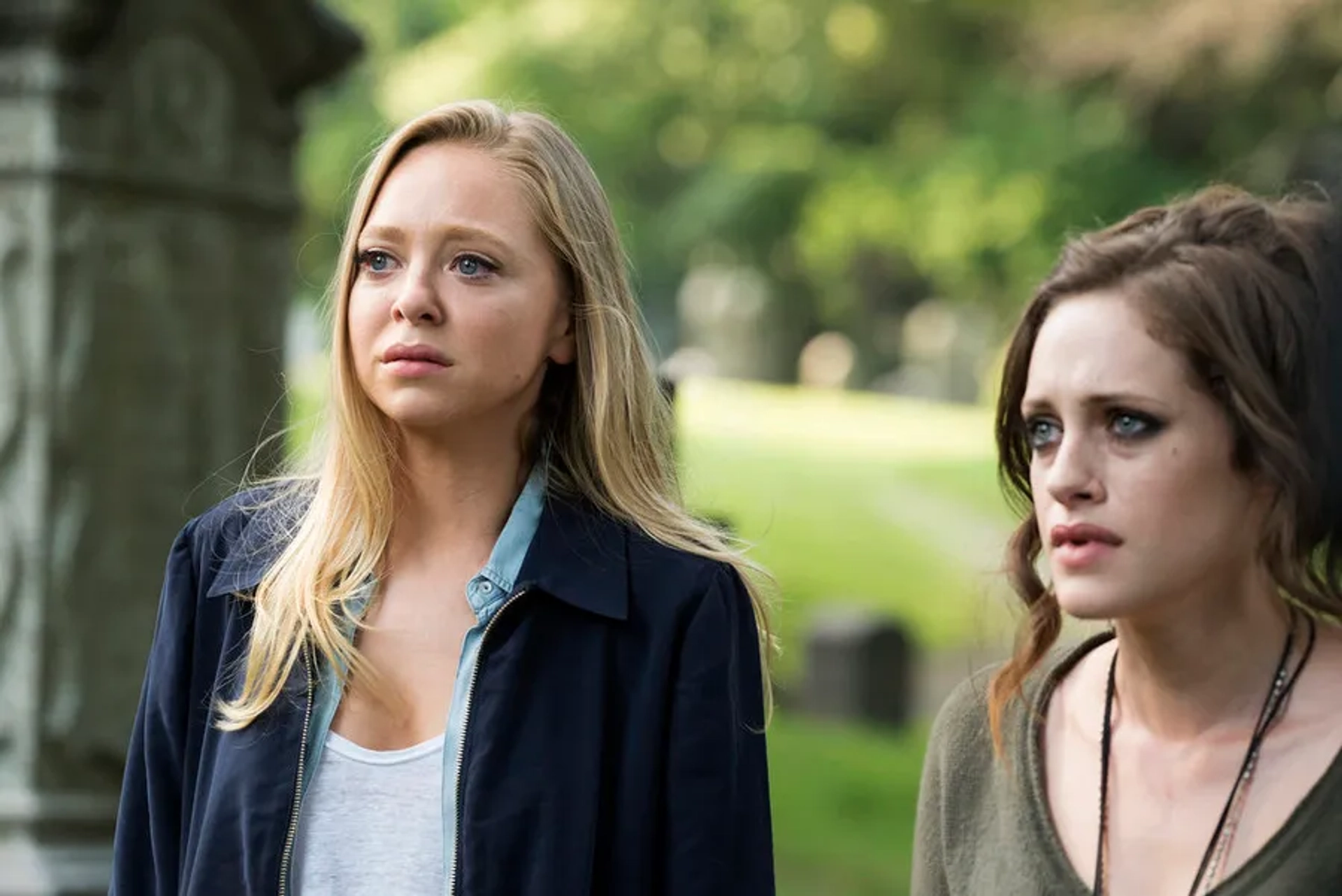 Portia Doubleday and Carly Chaikin in Mr. Robot (2015)