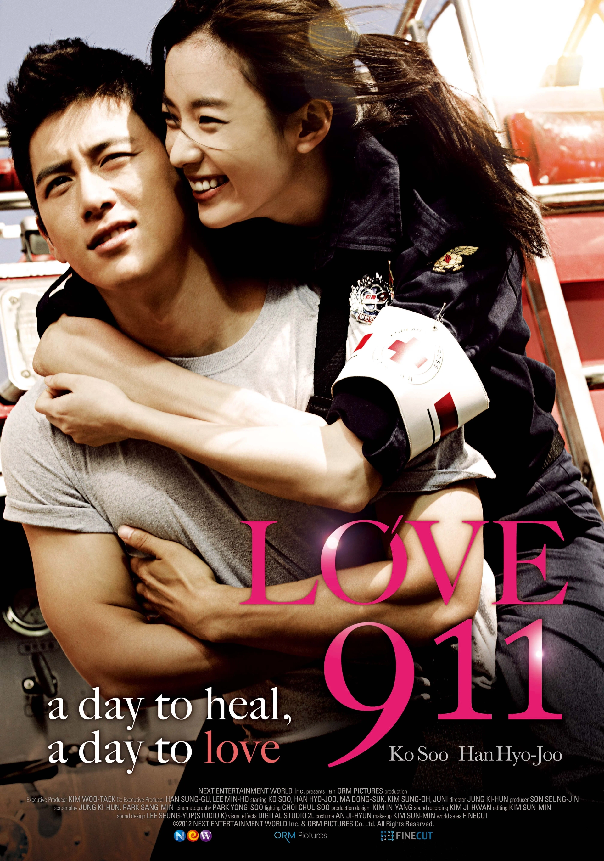 Jin-young Jung, Go Soo, Han Hyo-joo, and Kim Sung-oh in Love 911 (2012)