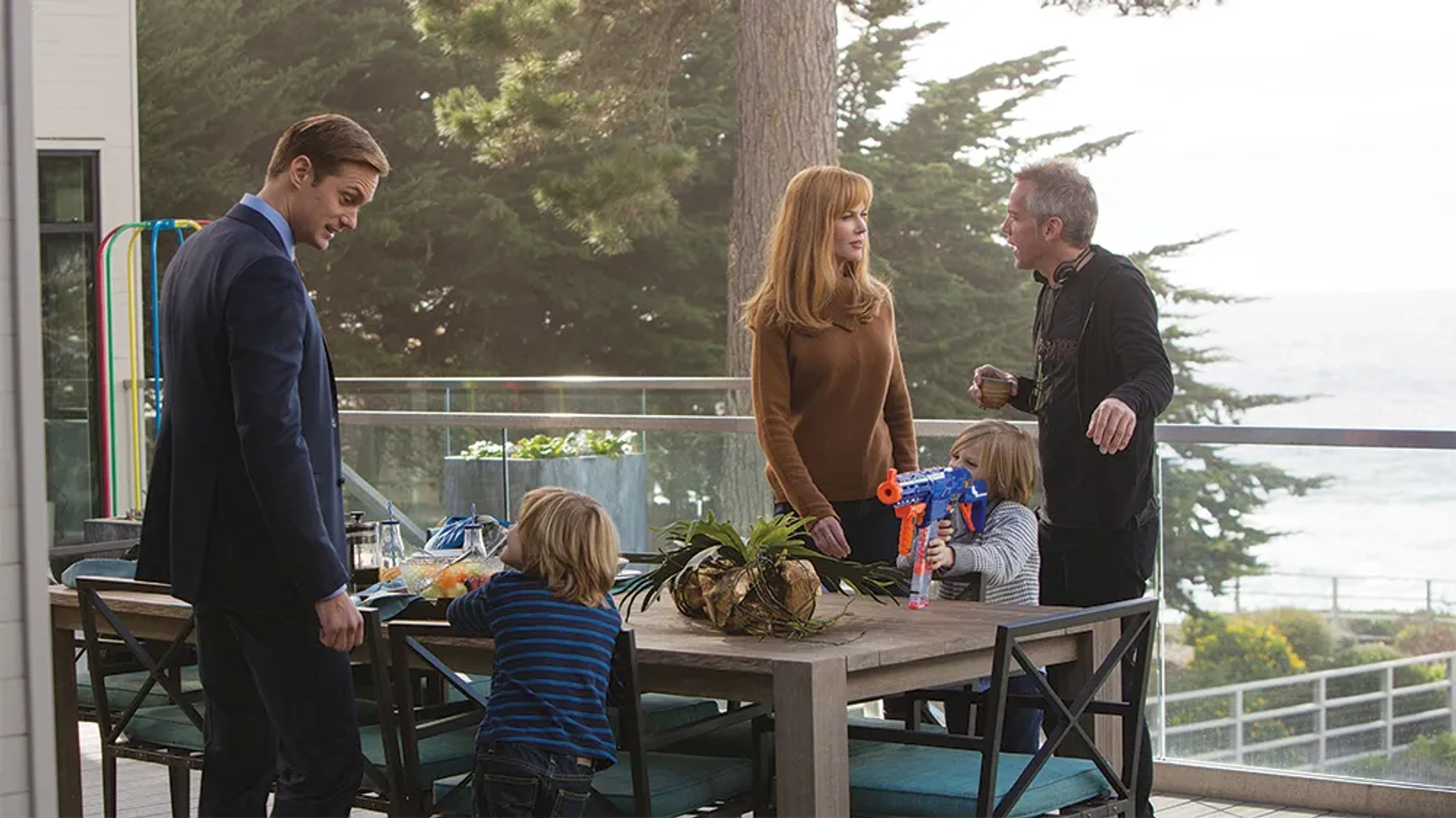 Nicole Kidman, Alexander Skarsgård, Jean-Marc Vallée, Nicholas Crovetti, and Cameron Crovetti in Big Little Lies (2017)