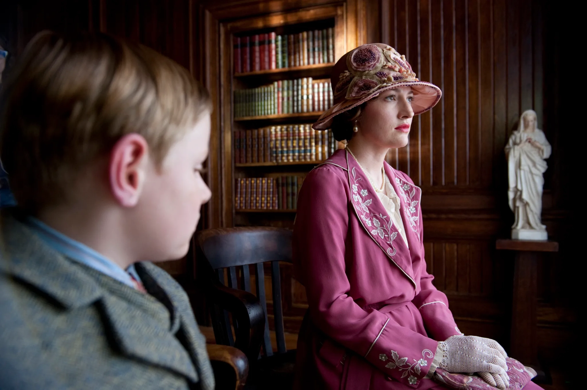 Kelly Macdonald, Declan McTigue, and Rory McTigue in Boardwalk Empire (2010)