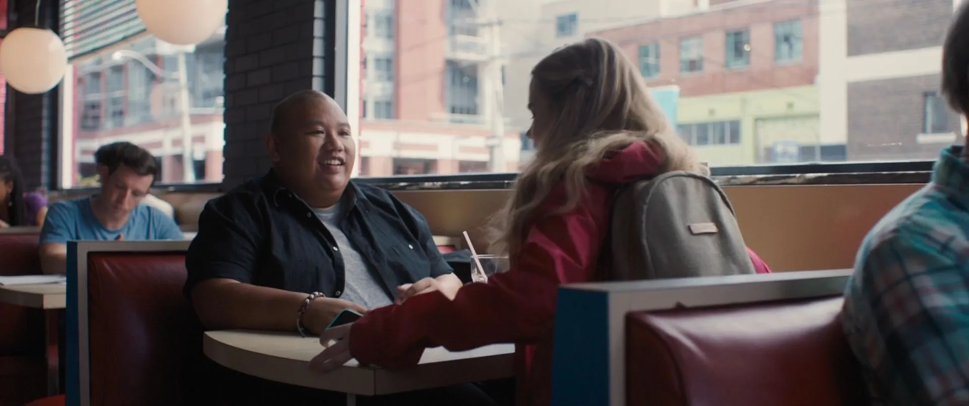 Angourie Rice and Jacob Batalon in Every Day (2018)