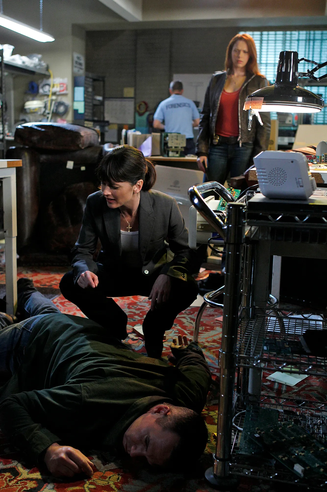 Robin Tunney and Amanda Righetti in The Mentalist (2008)