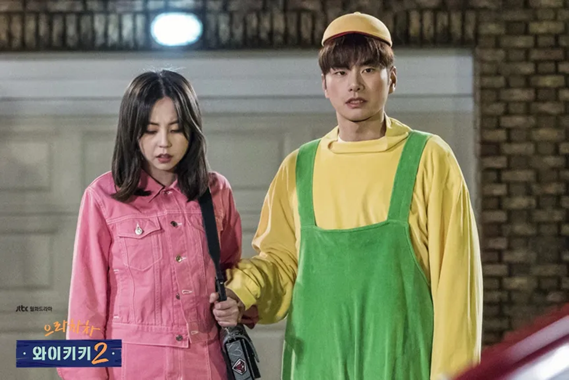 Sohee and Yi-Kyeong Lee in Welcome to Waikiki: Our Twisted Hero/The Last Match (2019)