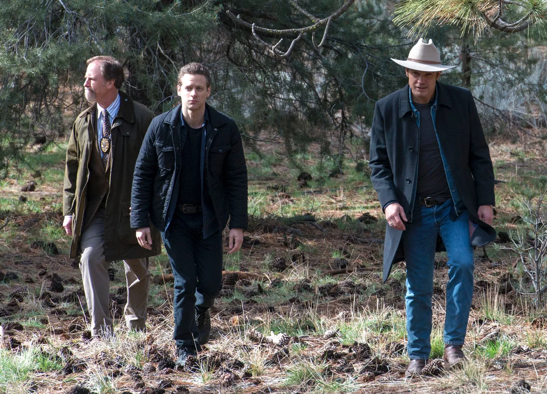 Louis Herthum, Timothy Olyphant, and Jacob Pitts in Justified (2010)