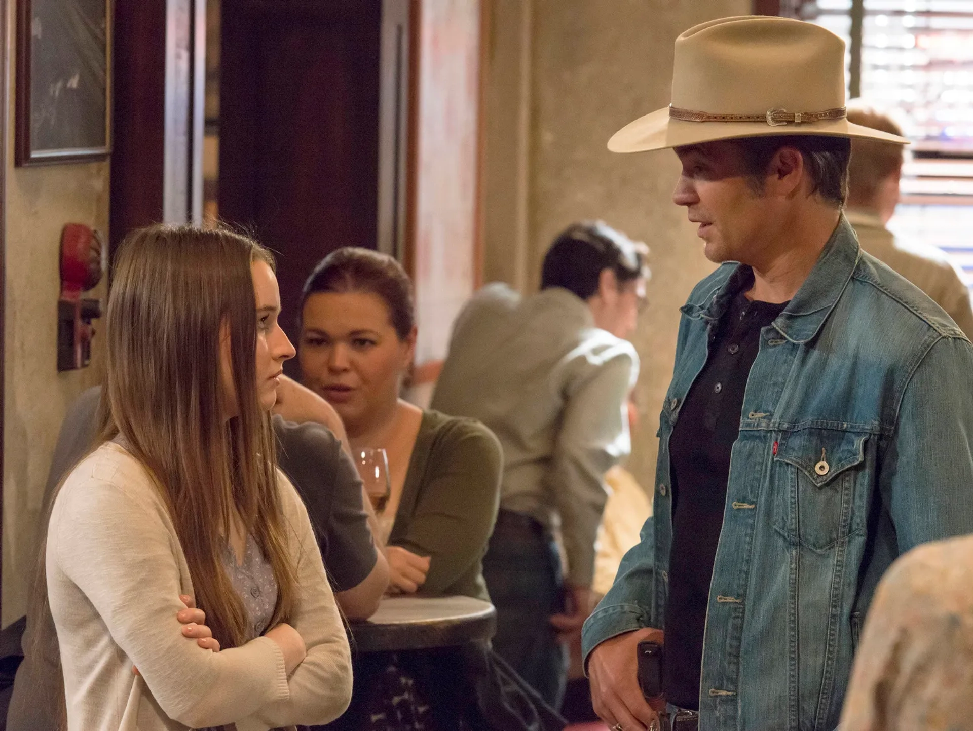 Timothy Olyphant and Kaitlyn Dever in Justified (2010)