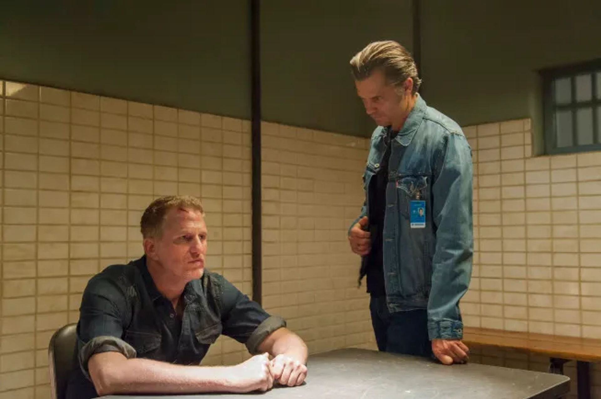 Michael Rapaport and Timothy Olyphant in Justified (2010)